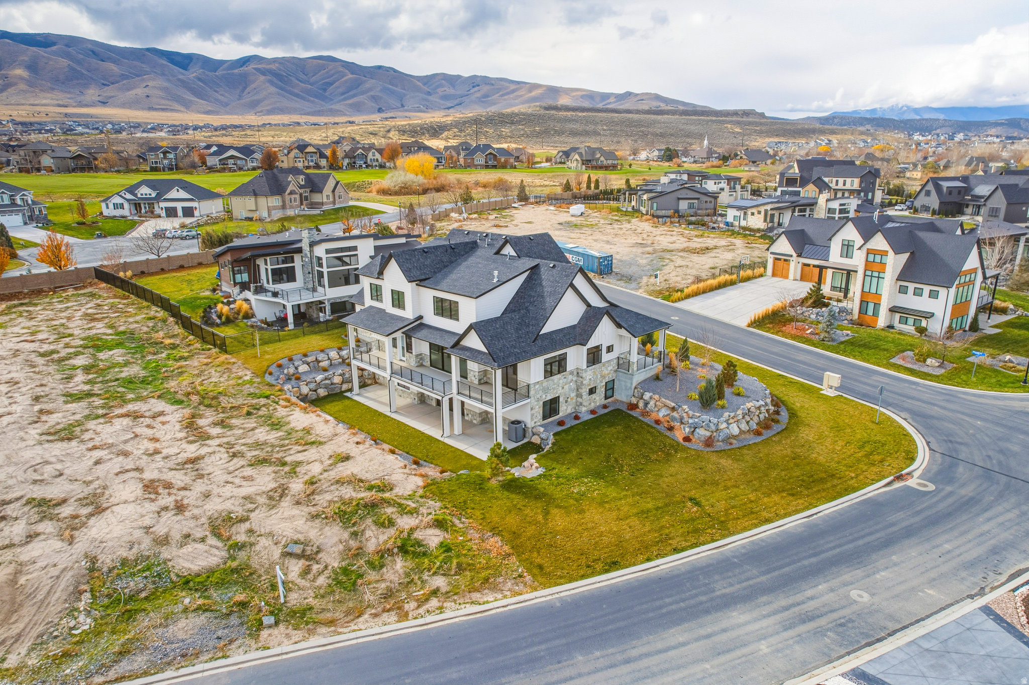 WILTSHIRE ESTATES - Residential