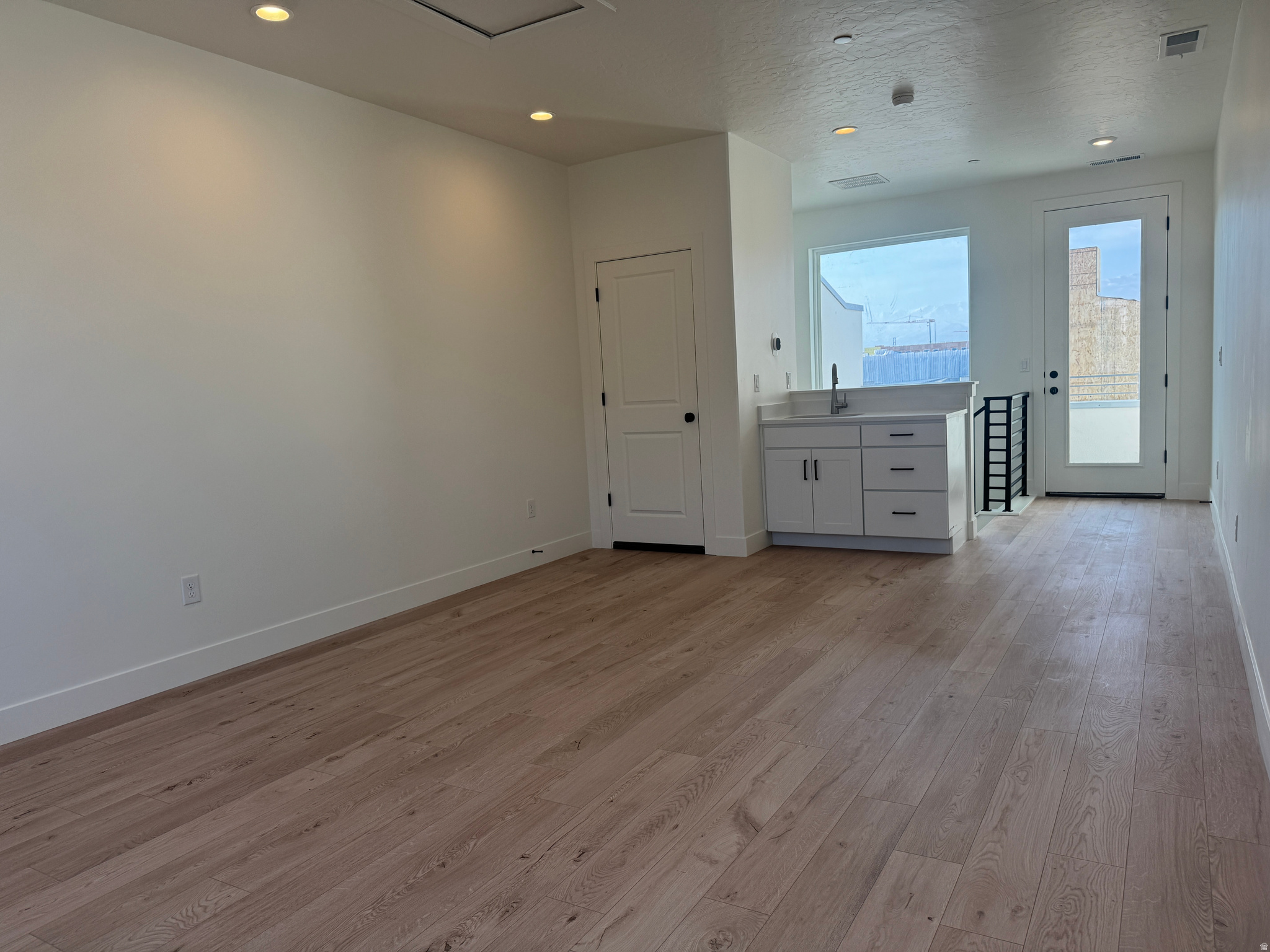 DOWNTOWN DAYBREAK - Residential