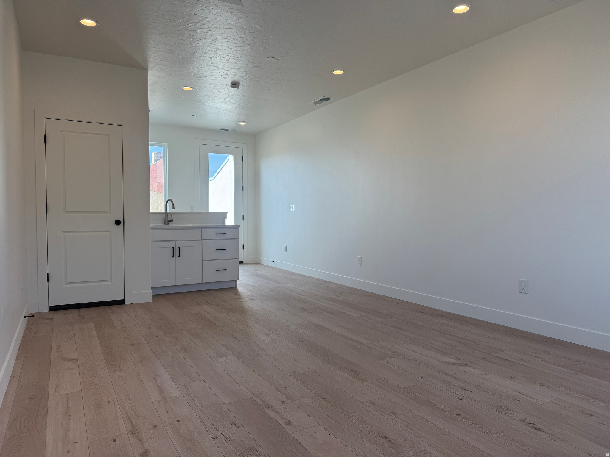 DOWNTOWN DAYBREAK - Residential