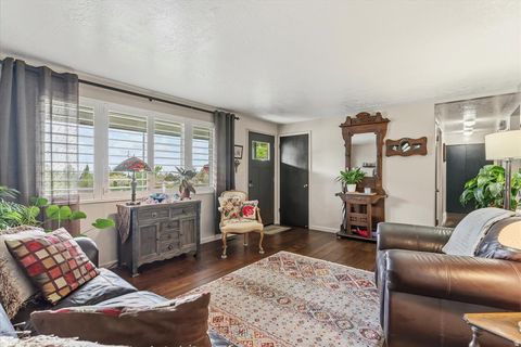 Tiny photo for 372 E 3250 N, North Ogden, UT 84414 (MLS # 2152364)
