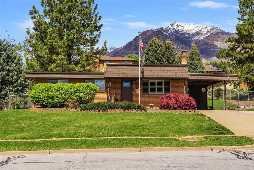 Photo of 372 E 3250 N, North Ogden, UT 84414 (MLS # 2152364)