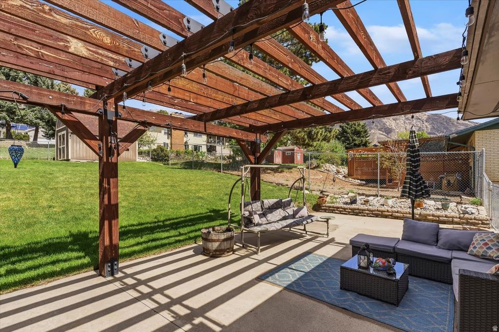 Photo of 372 E 3250 N, North Ogden, UT 84414 (MLS # 2152364)