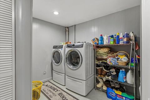 Tiny photo for 372 E 3250 N, North Ogden, UT 84414 (MLS # 2152364)