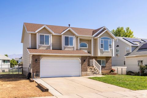 Tiny photo for 902 W 4200 S, Riverdale, UT 84405 (MLS # 2098216)