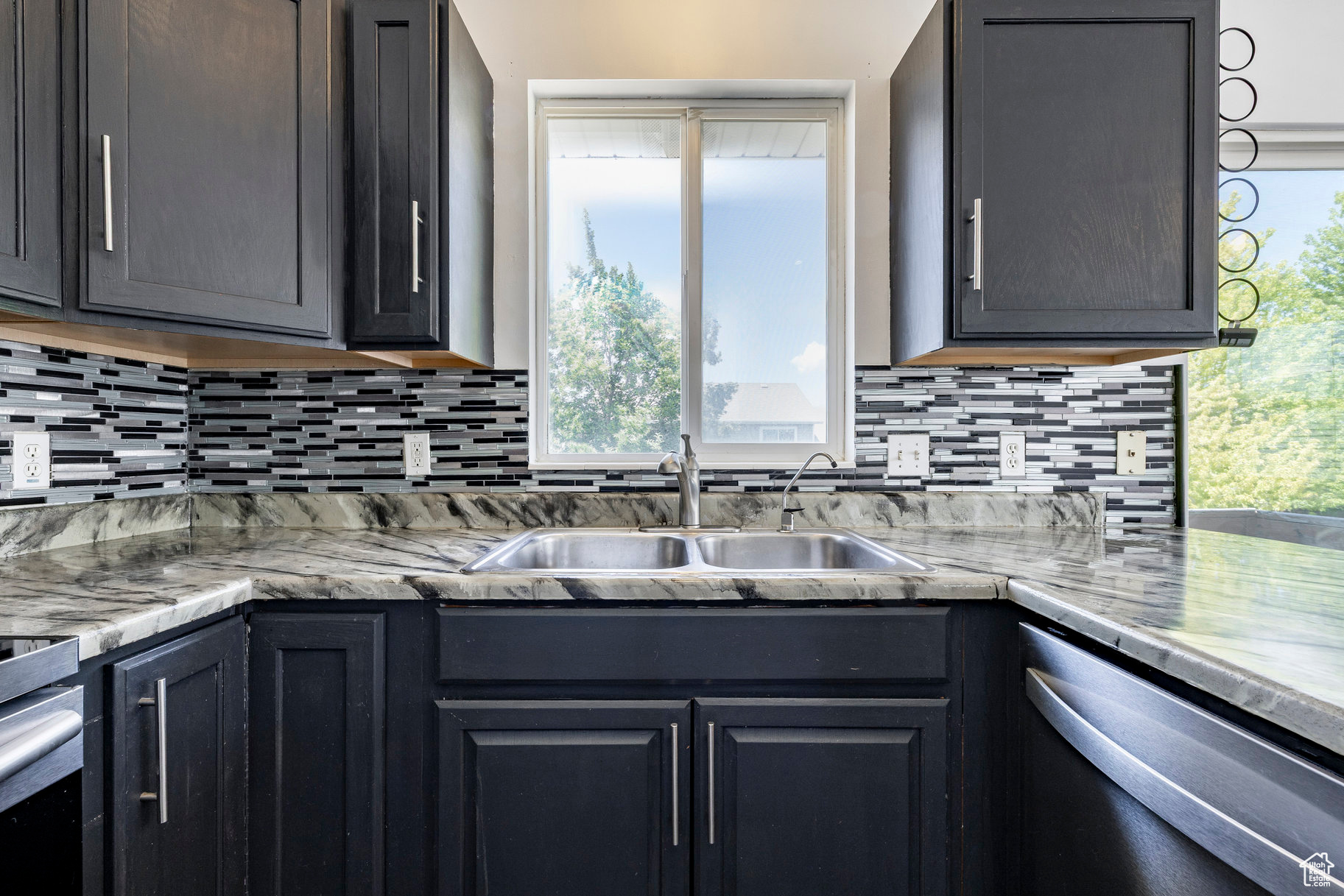 WILD IVY - Residential