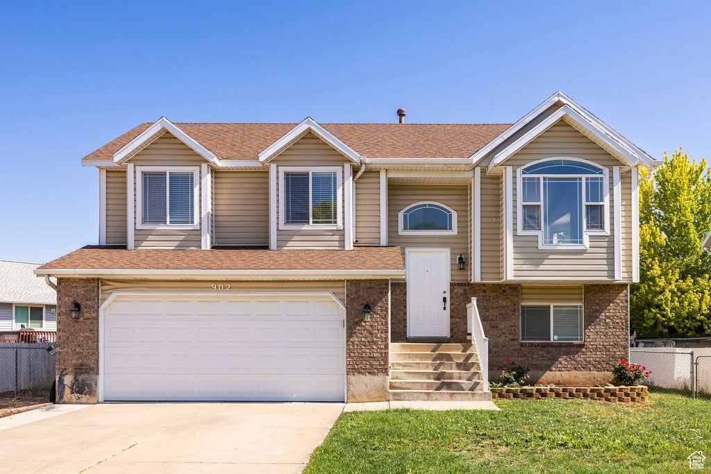 Photo of 902 W 4200 S, Riverdale, UT 84405 (MLS # 2098216)