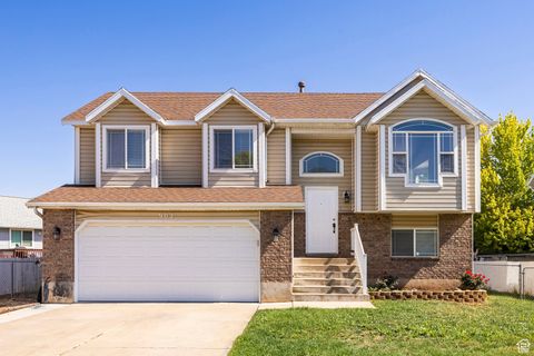 Photo of 902 W 4200 S, Riverdale, UT 84405 (MLS # 2098216)