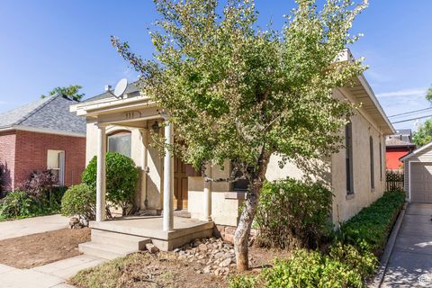 Tiny photo for 333 E BELDON PL, Salt Lake City, UT 84111 (MLS # 2116494)