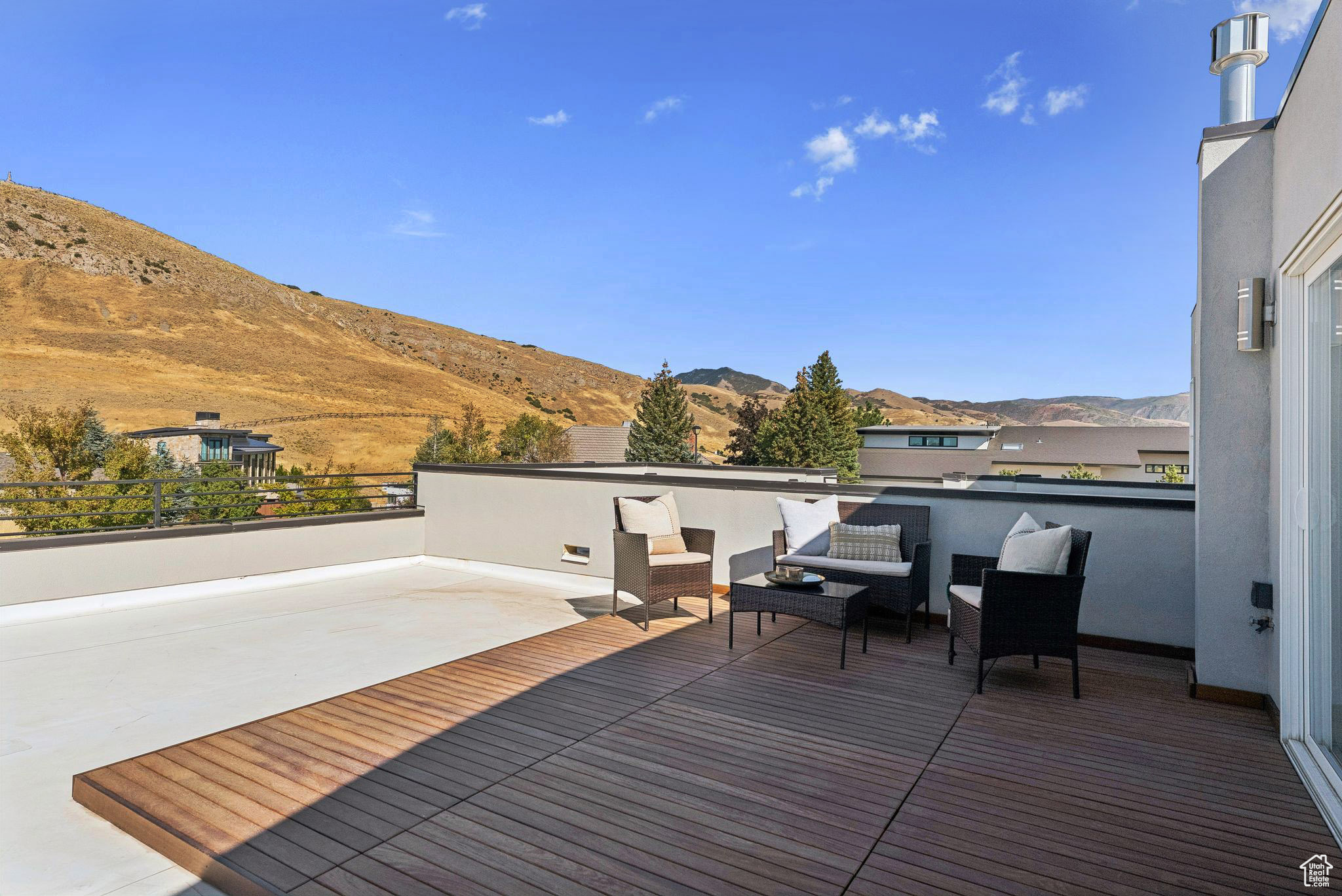 CAPITOL HILLS - Residential