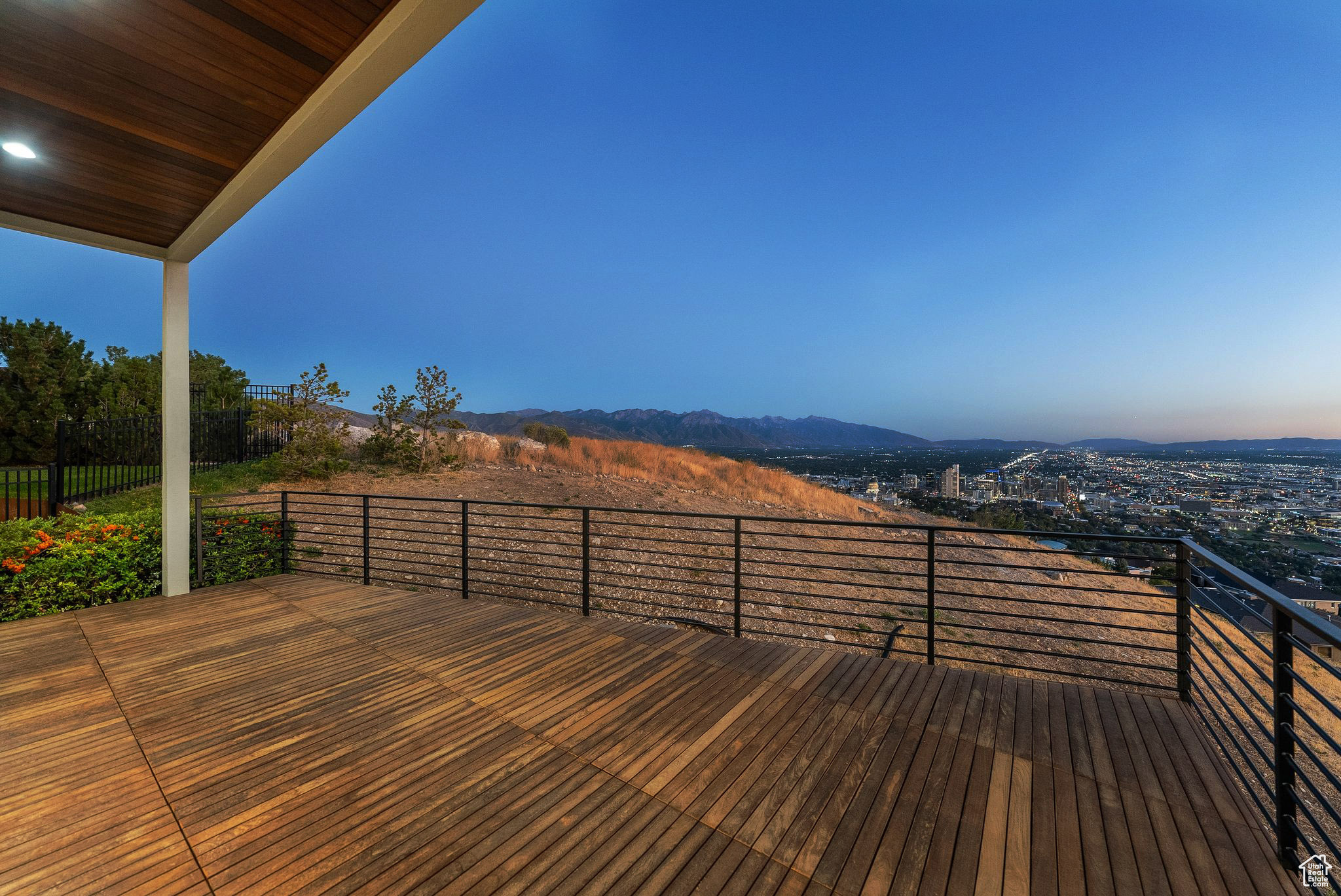 CAPITOL HILLS - Residential