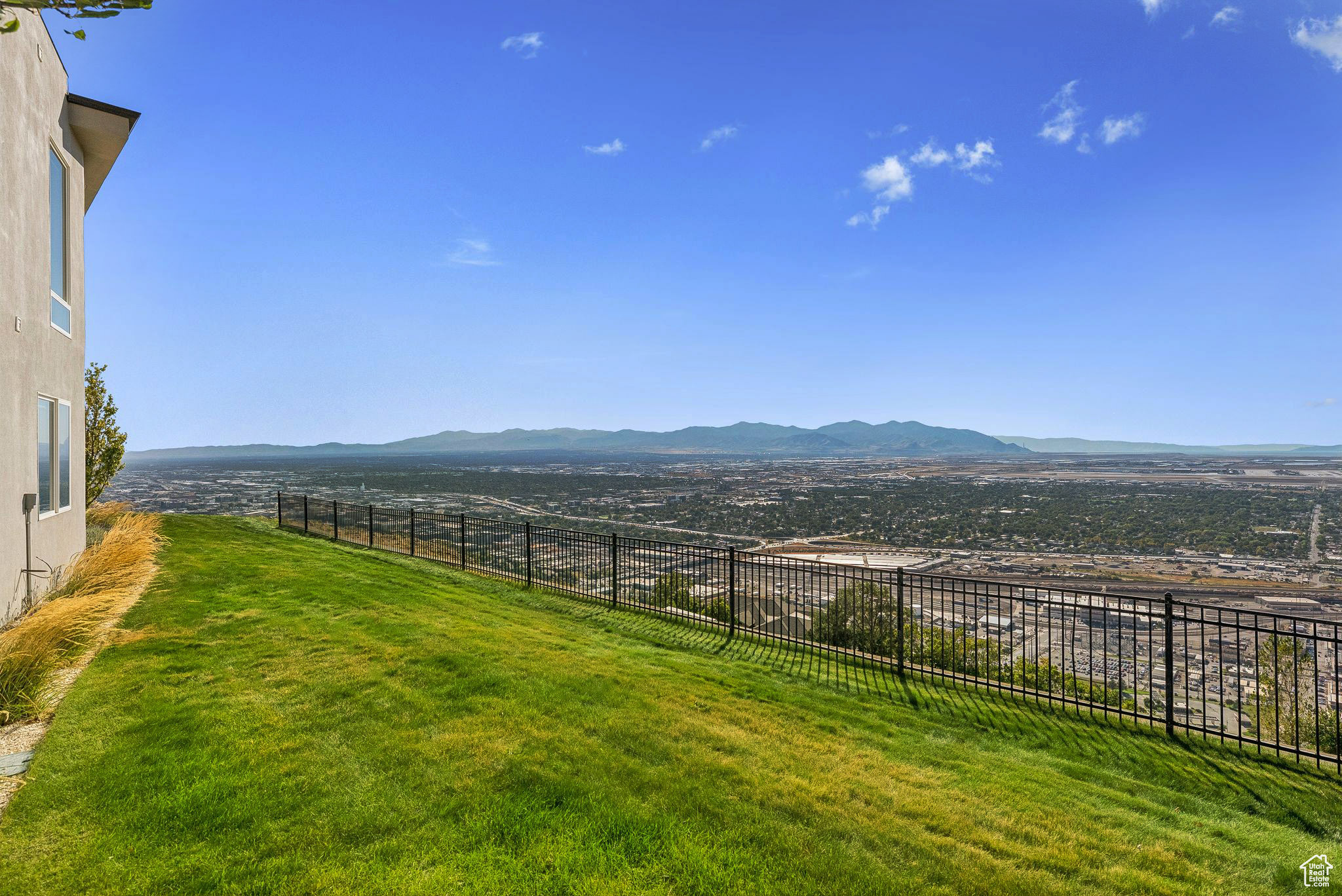 CAPITOL HILLS - Residential