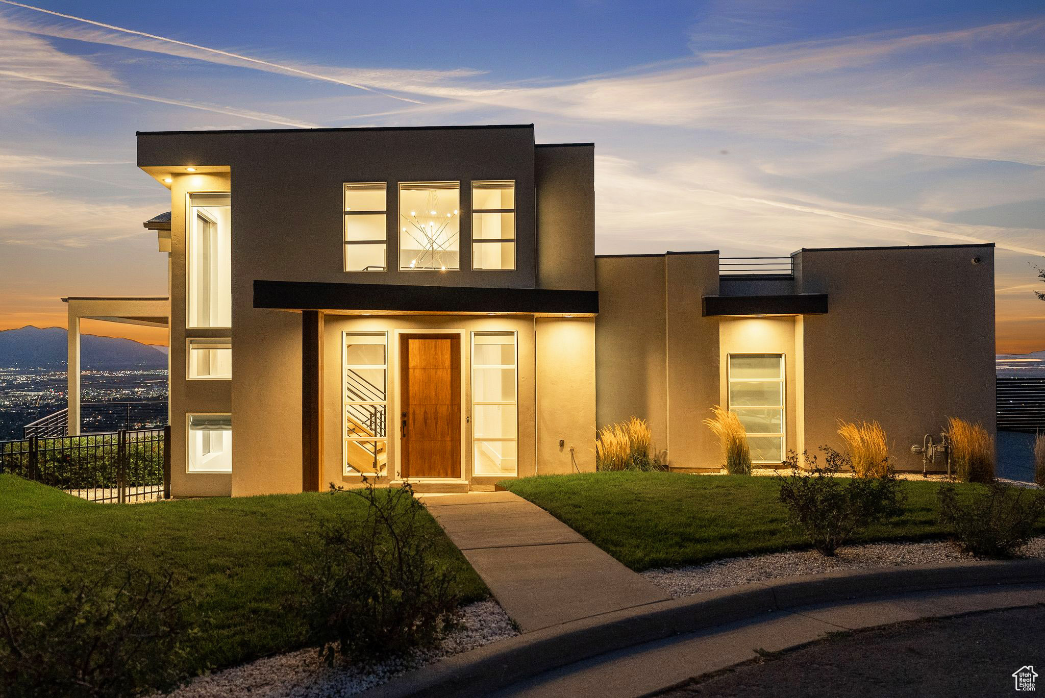 CAPITOL HILLS - Residential