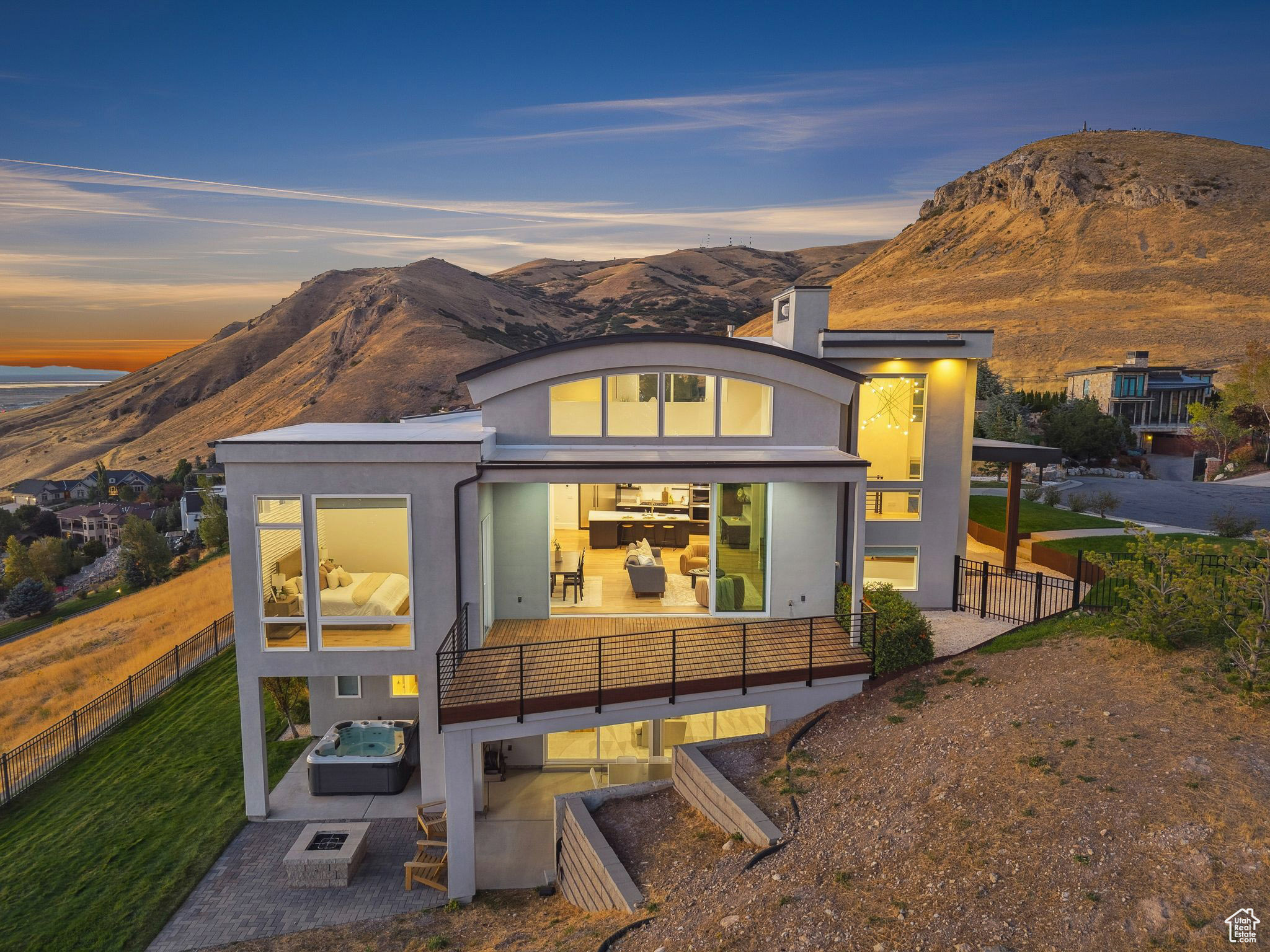 CAPITOL HILLS - Residential
