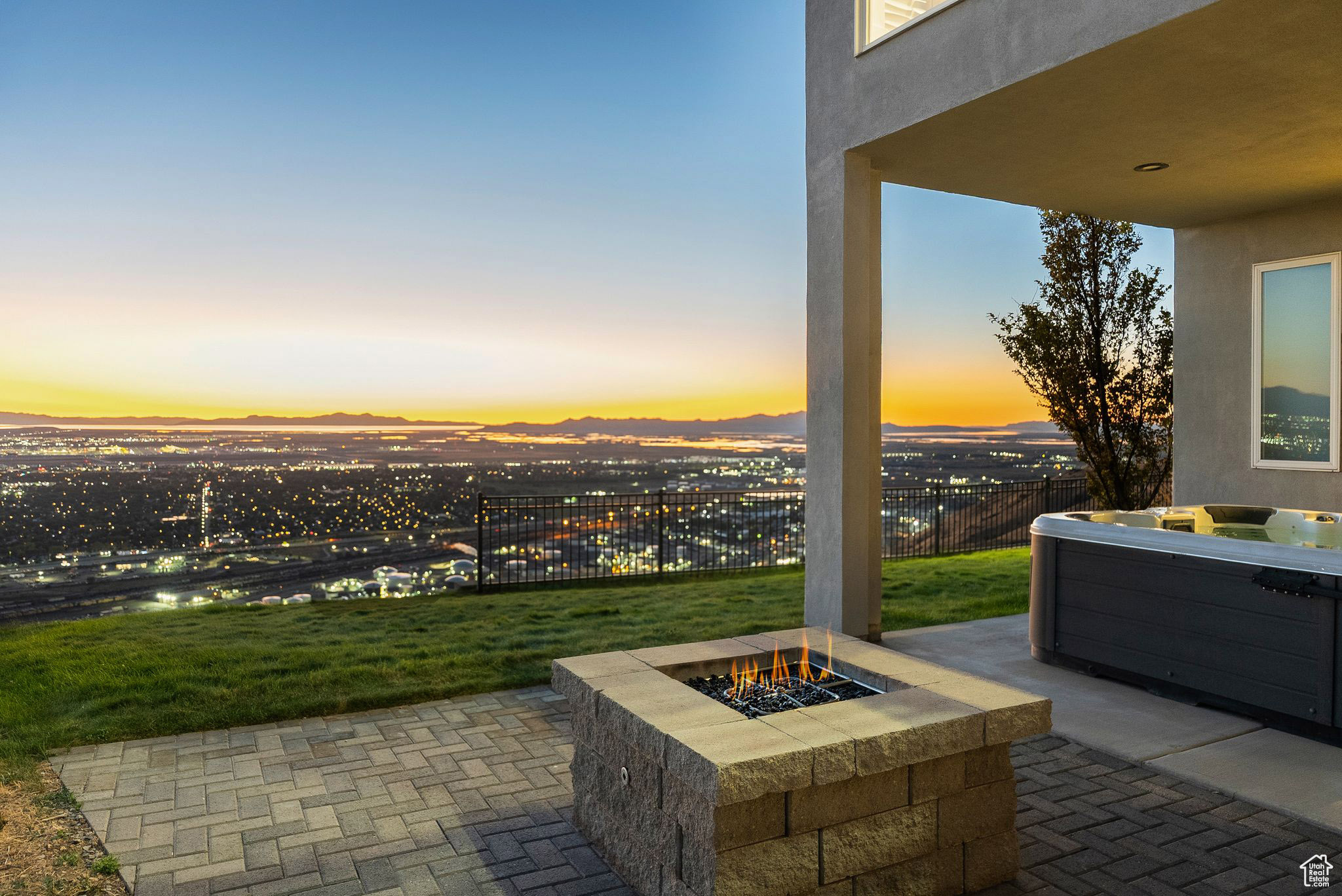 CAPITOL HILLS - Residential