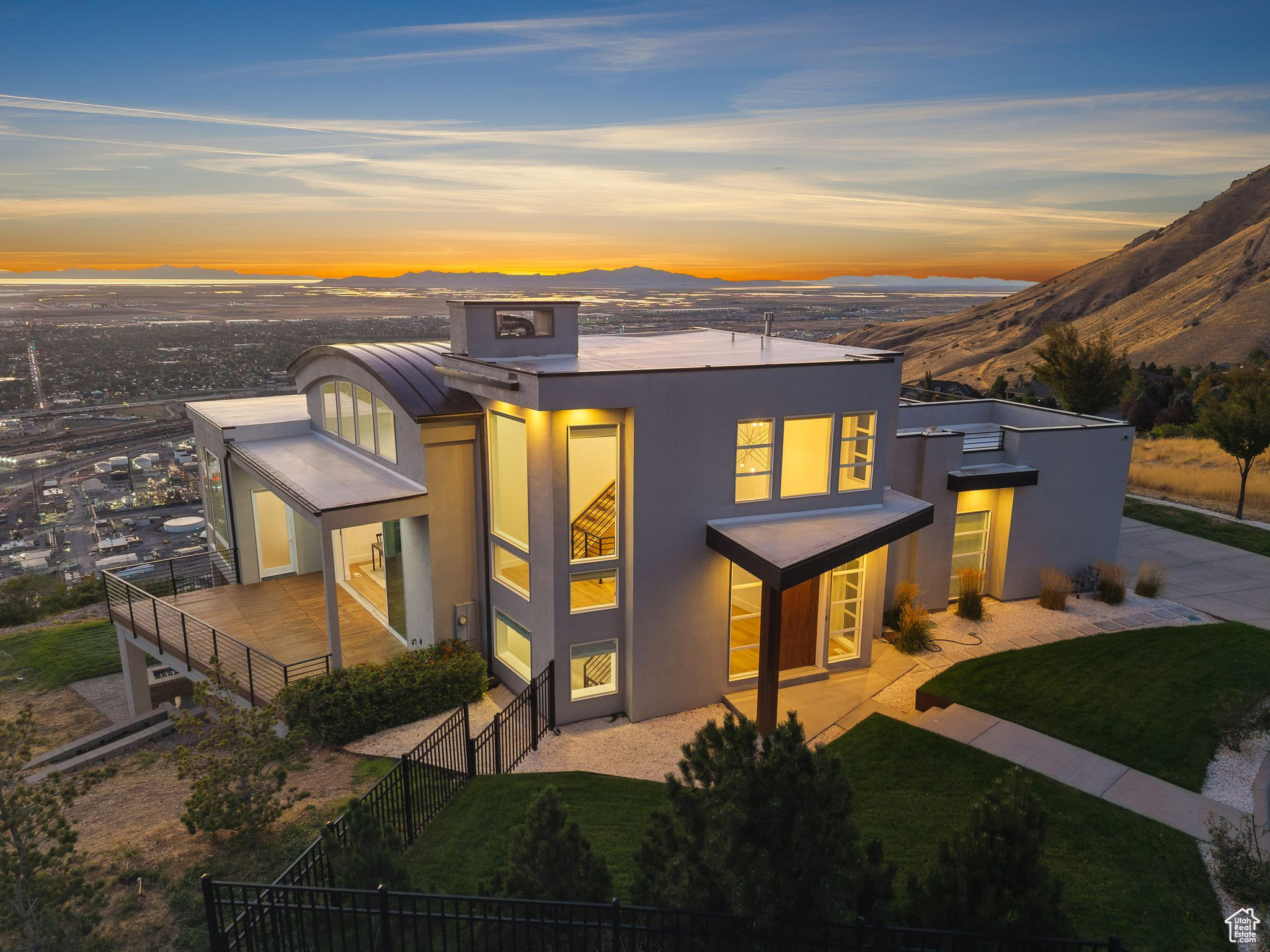 CAPITOL HILLS - Residential