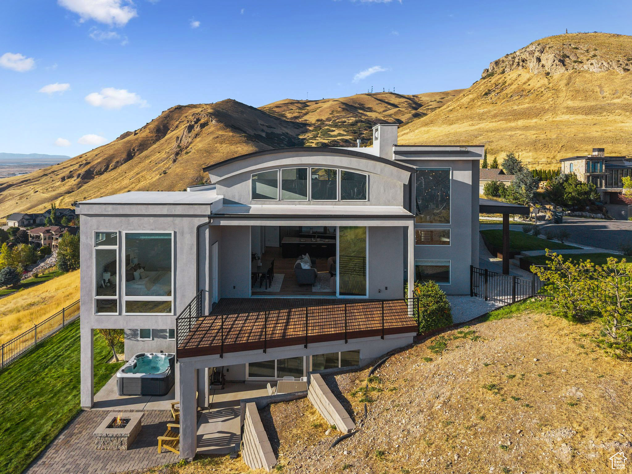 CAPITOL HILLS - Residential