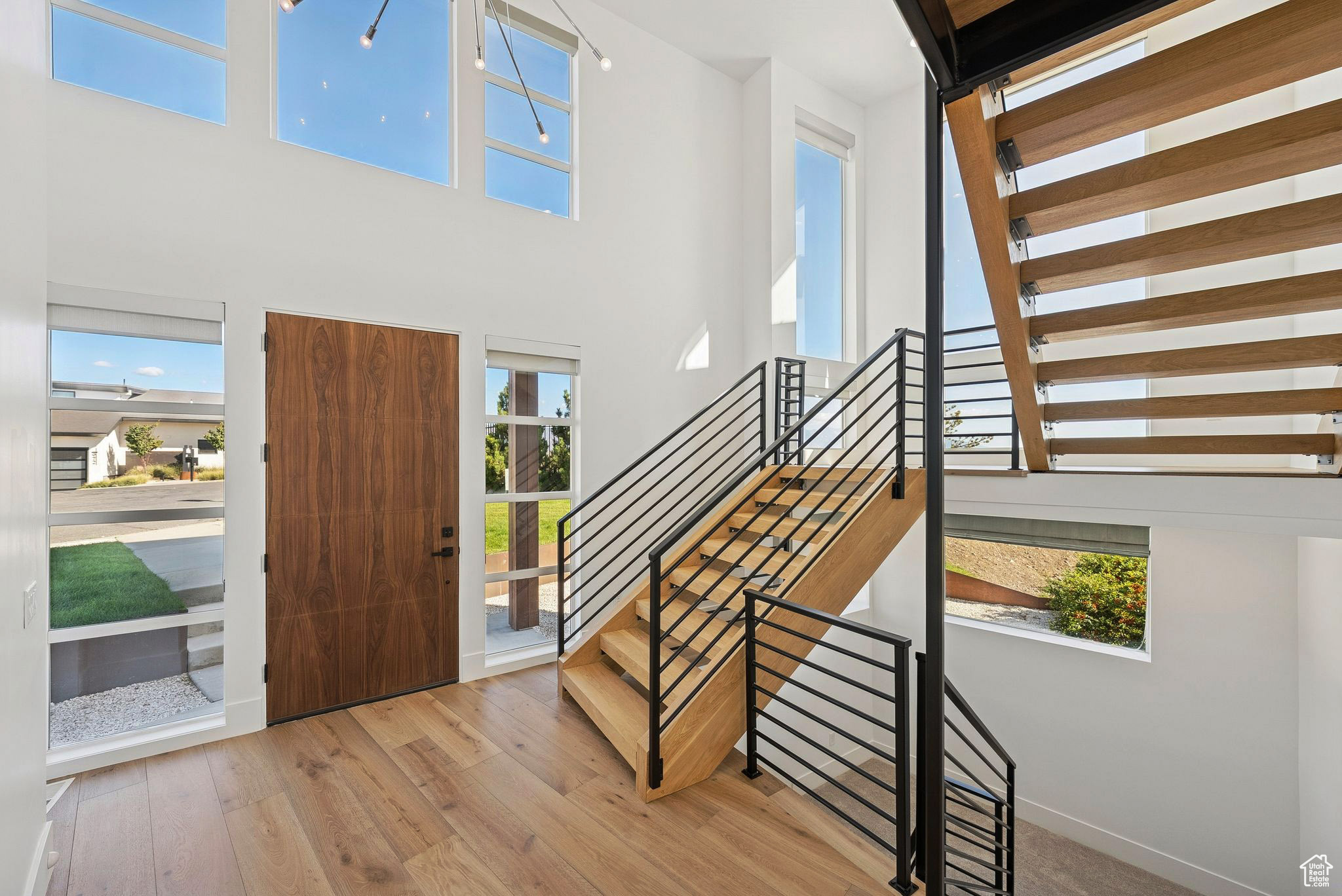 CAPITOL HILLS - Residential