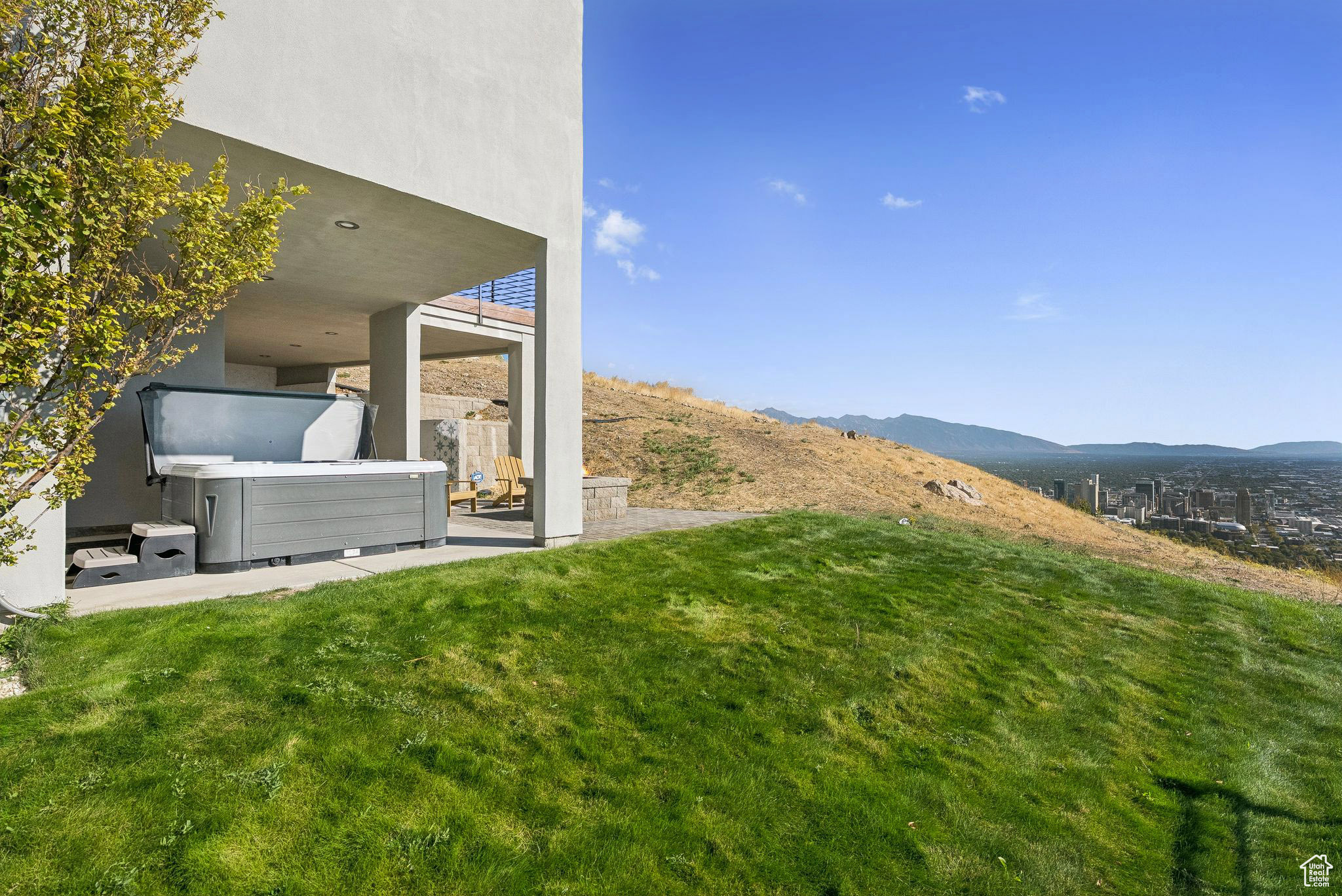 CAPITOL HILLS - Residential