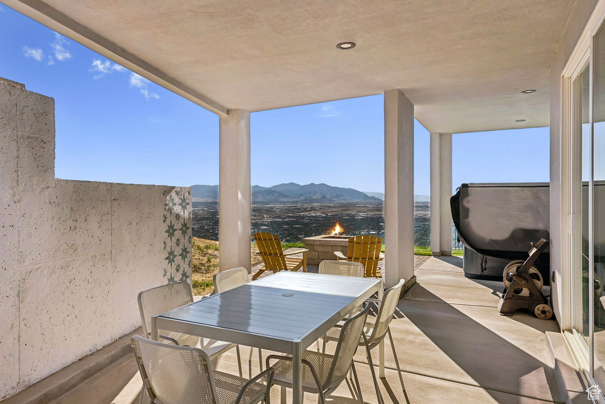 CAPITOL HILLS - Residential
