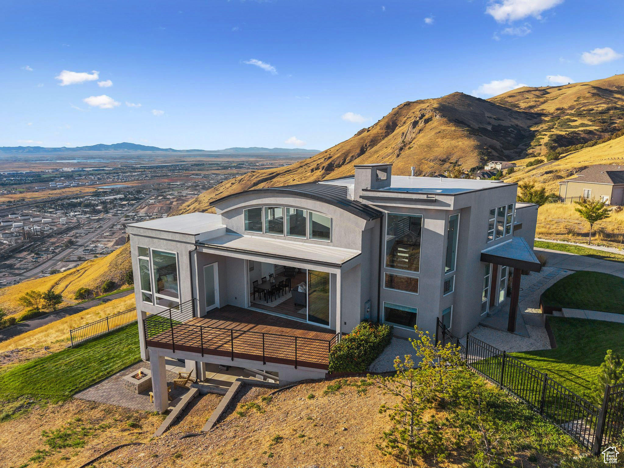 CAPITOL HILLS - Residential