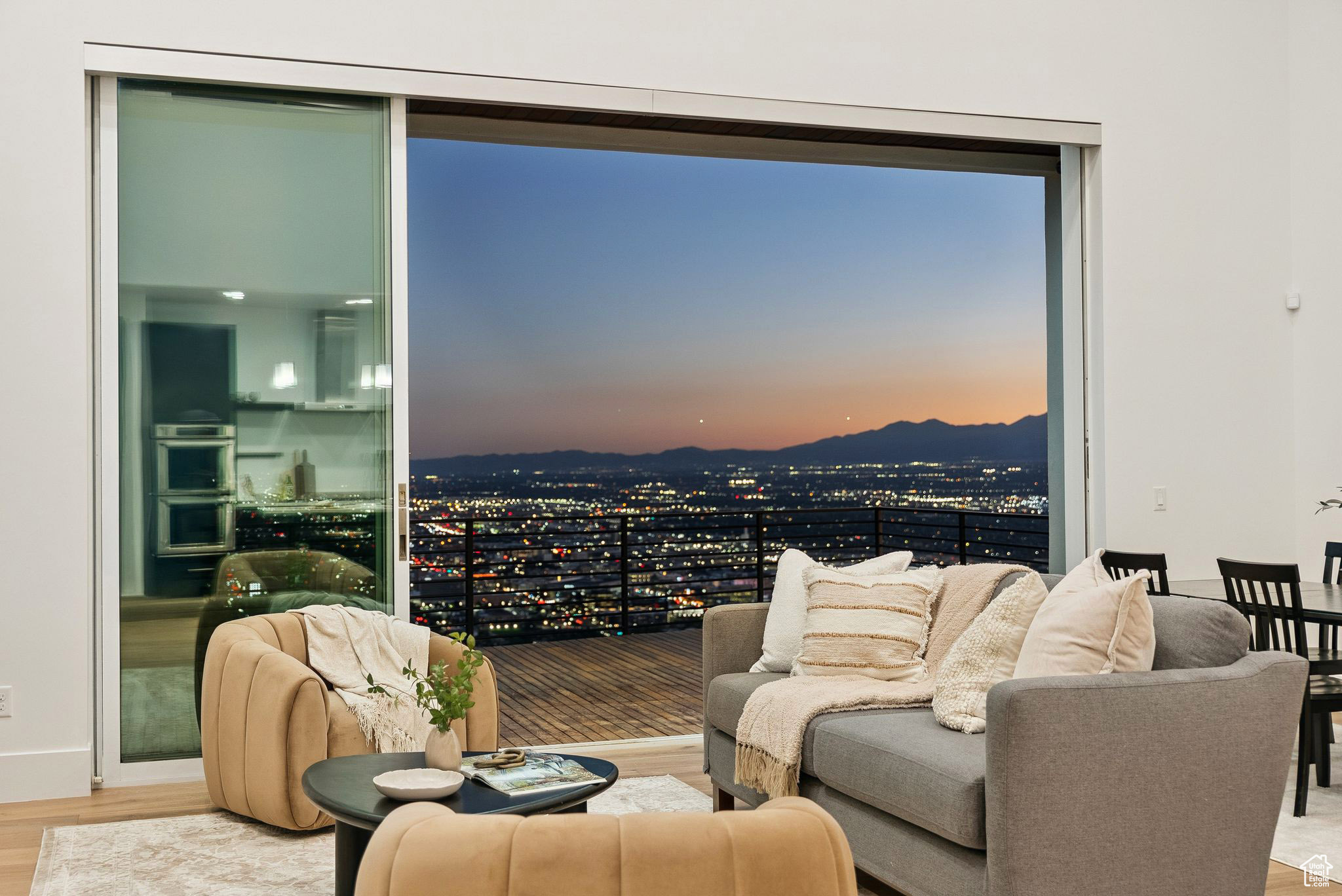 CAPITOL HILLS - Residential