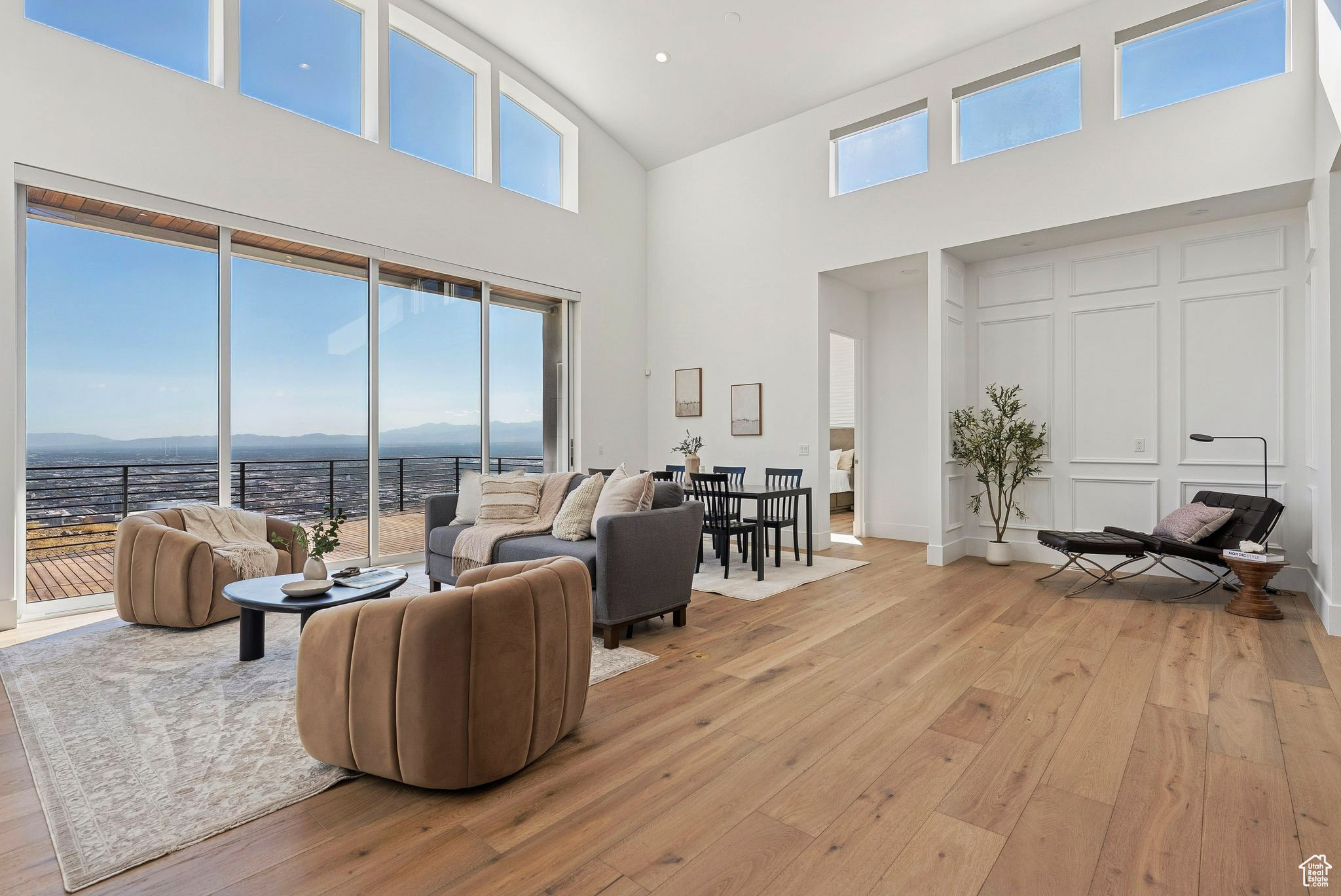 CAPITOL HILLS - Residential