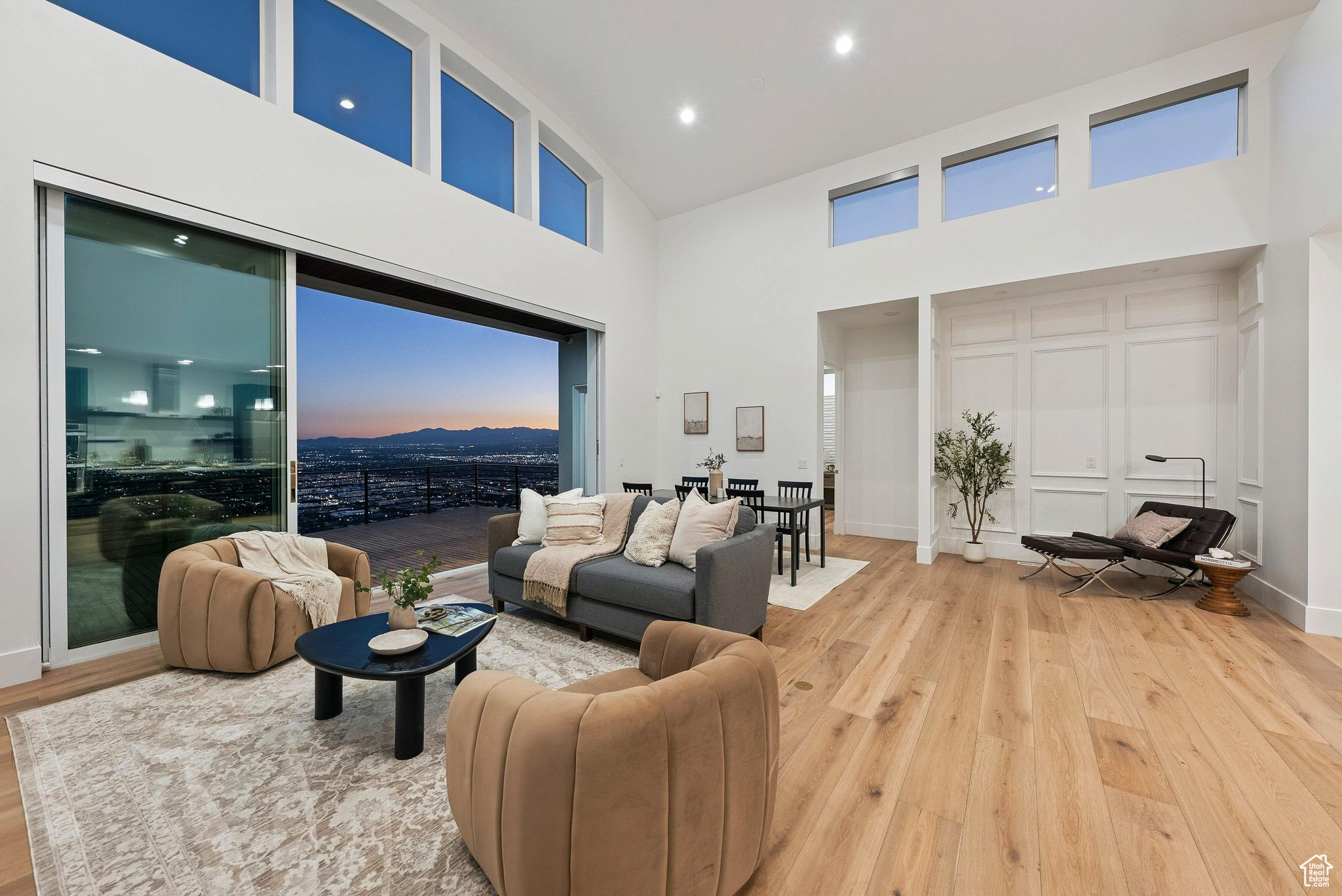 CAPITOL HILLS - Residential