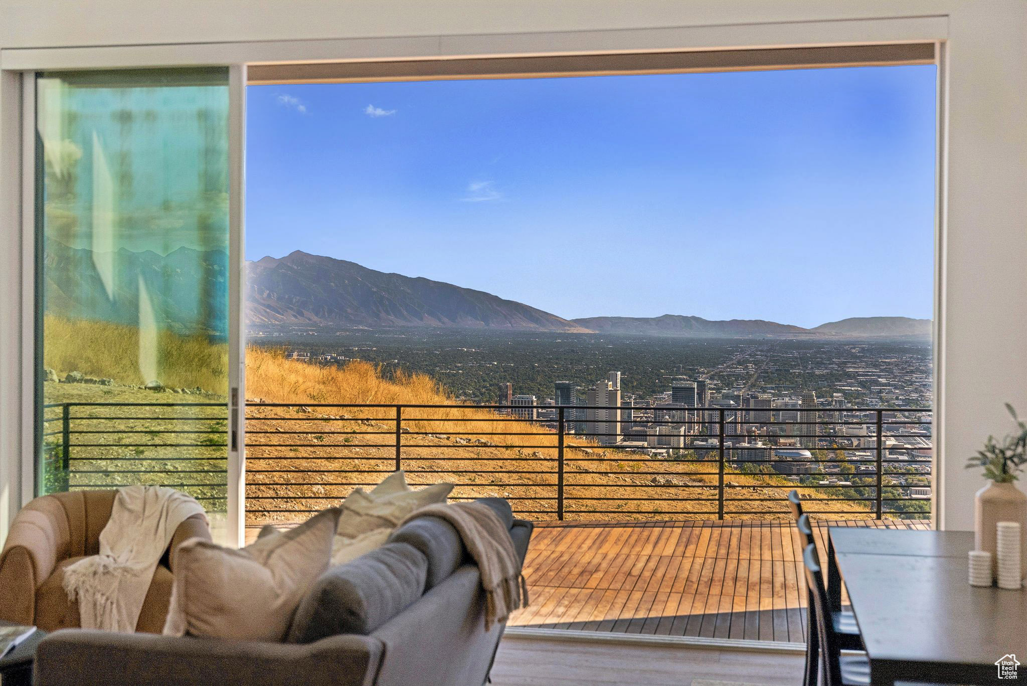 CAPITOL HILLS - Residential