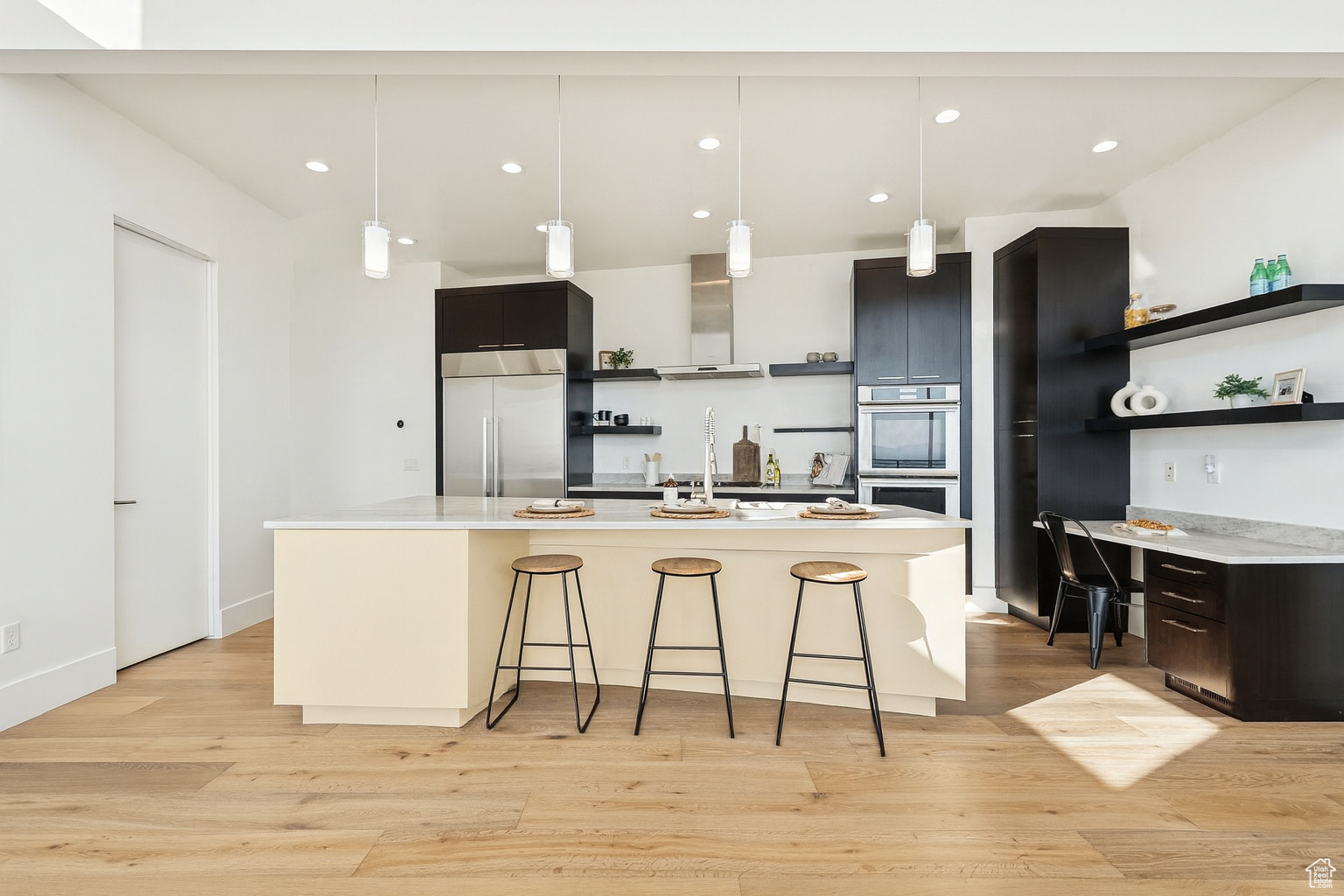 CAPITOL HILLS - Residential