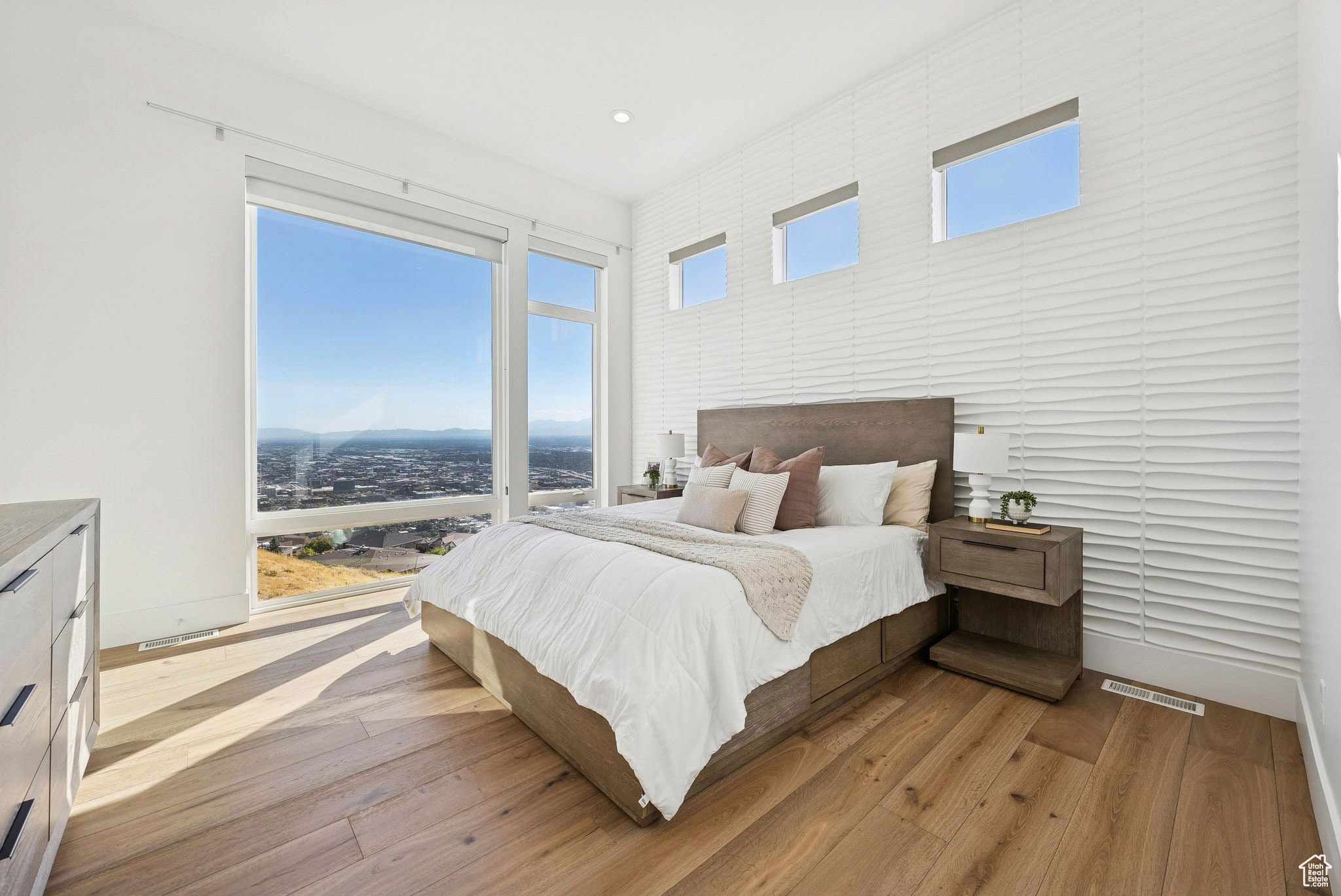 CAPITOL HILLS - Residential