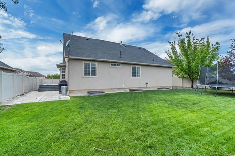 Tiny photo for 1134 N 1800 W, Lehi, UT 84043 (MLS # 2154254)