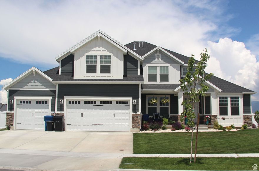 $15,000 Builder Incentive + $3,500 Preferred lender incentive on new to be built homes right now! Pick you lot, floorplan and customize! Welcome to Garrett's Place in Salem, a luxury community where you can build your dream home. Our semi-custom homes offer the perfect blend of elegance and convenience, with high-end upgrades like 9-foot ceilings on both the main level and basement included as standard. The craftsman-style exteriors and stunning finishes set this community apart from the rest. Enjoy beautiful views and spacious lot sizes that give you room to breathe. Want to personalize your home even further? Meet with our architects for an additional fee and customize one of our many base floor plans to perfectly fit your needs. Options to finish basements and add basement rental suites are also available at an additional cost. Please note that some photos may feature upgraded options that are not part of the base price. For more details and to schedule a tour of our model homes, contact the listing agent today!