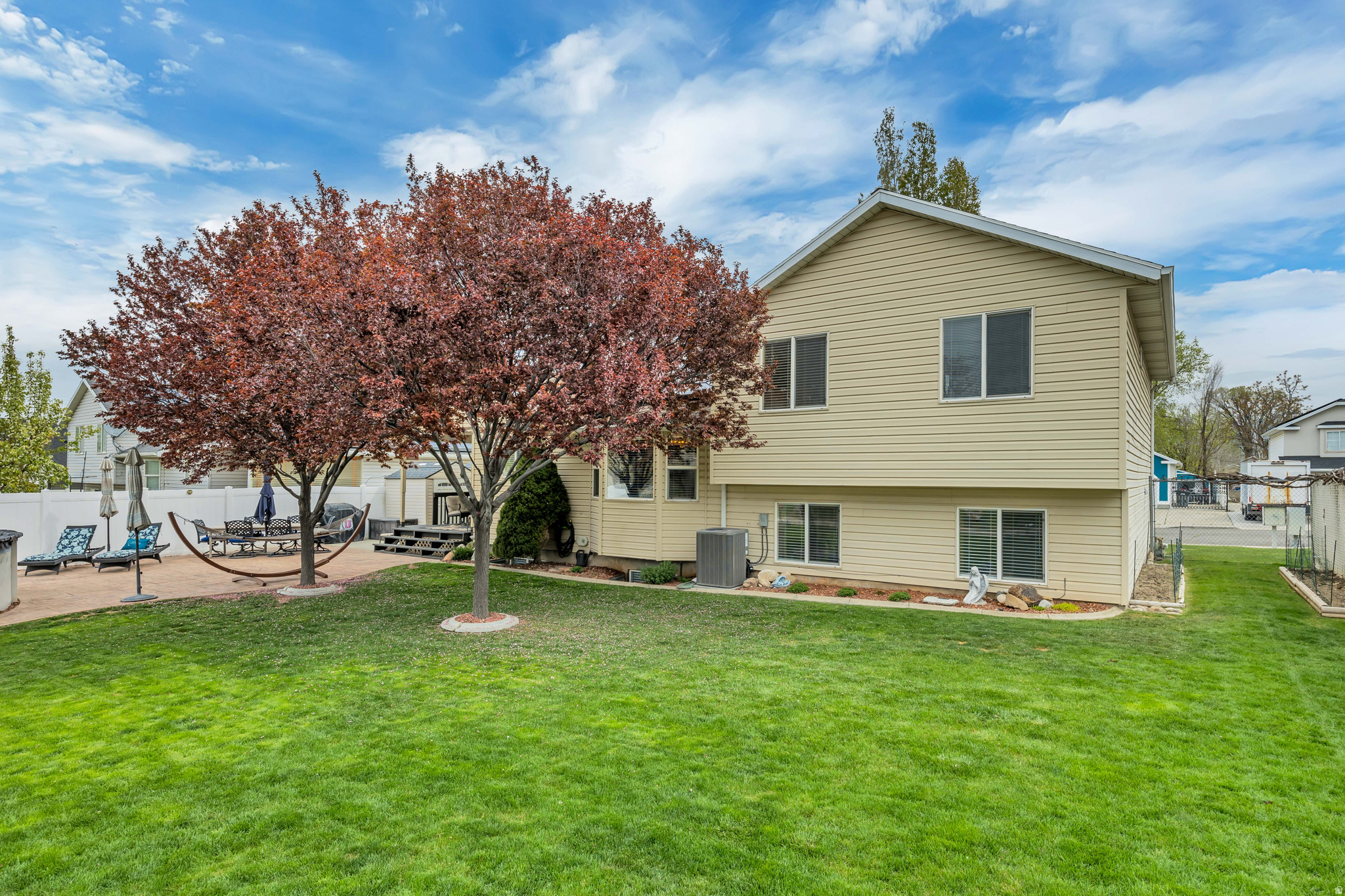 APPLE TERRACES - Residential