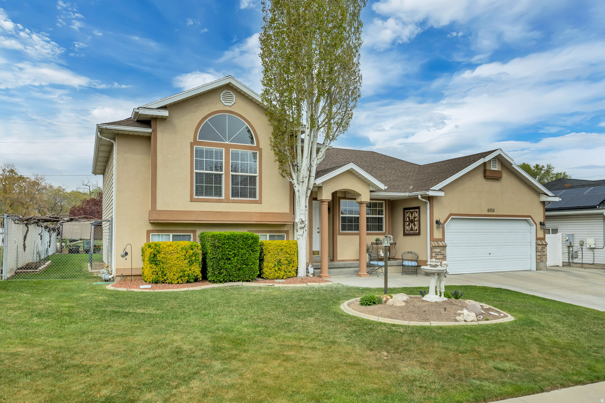 APPLE TERRACES - Residential
