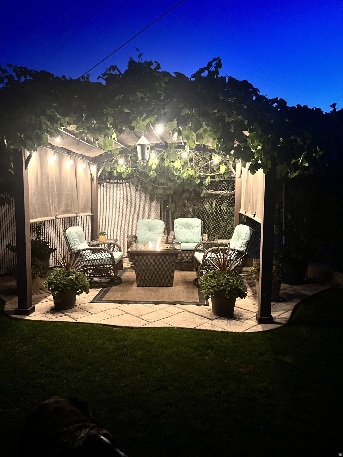 APPLE TERRACES - Residential