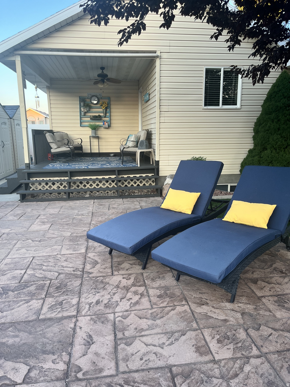 APPLE TERRACES - Residential