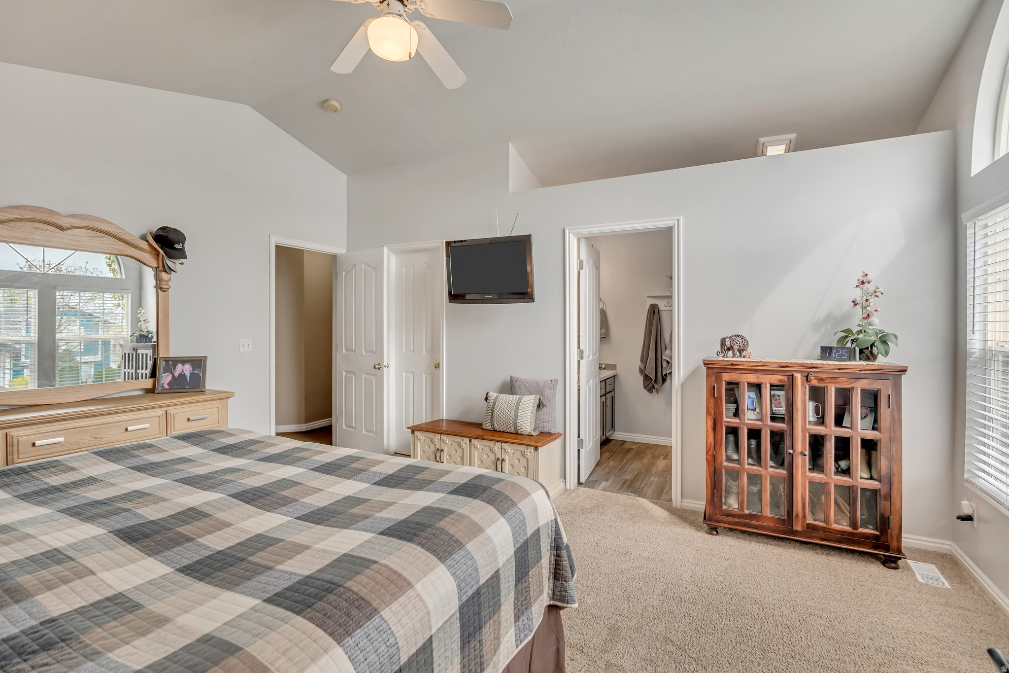 APPLE TERRACES - Residential