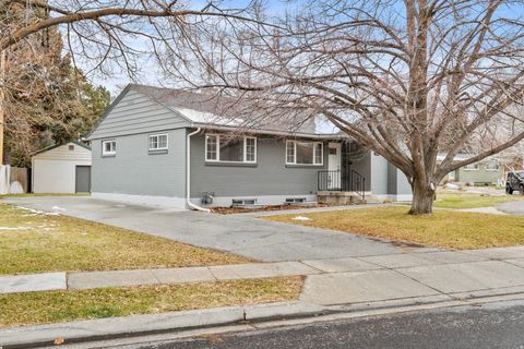Tiny photo for 820 HILLCREST AVE, Logan, UT 84321 (MLS # 2126029)