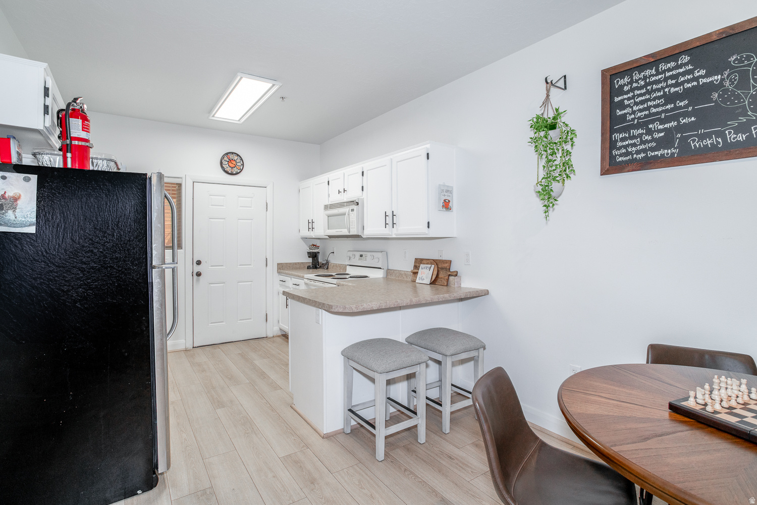 LA VENITA CONDONIUMS - Residential