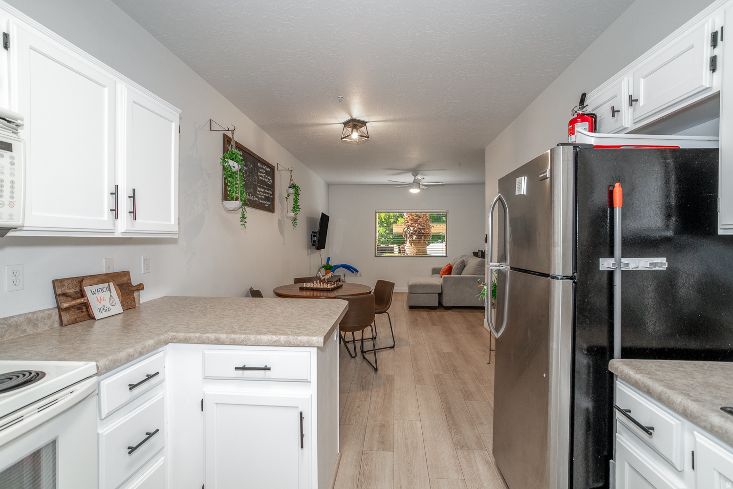 LA VENITA CONDONIUMS - Residential