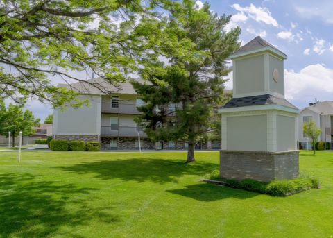 Tiny photo for 1070 S OREM BLVD E #3, Orem, UT 84058 (MLS # 2128994)