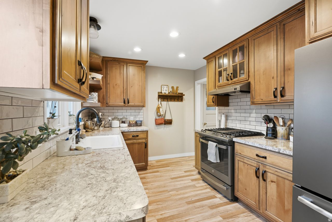 HILLCREST ADDITION - Residential