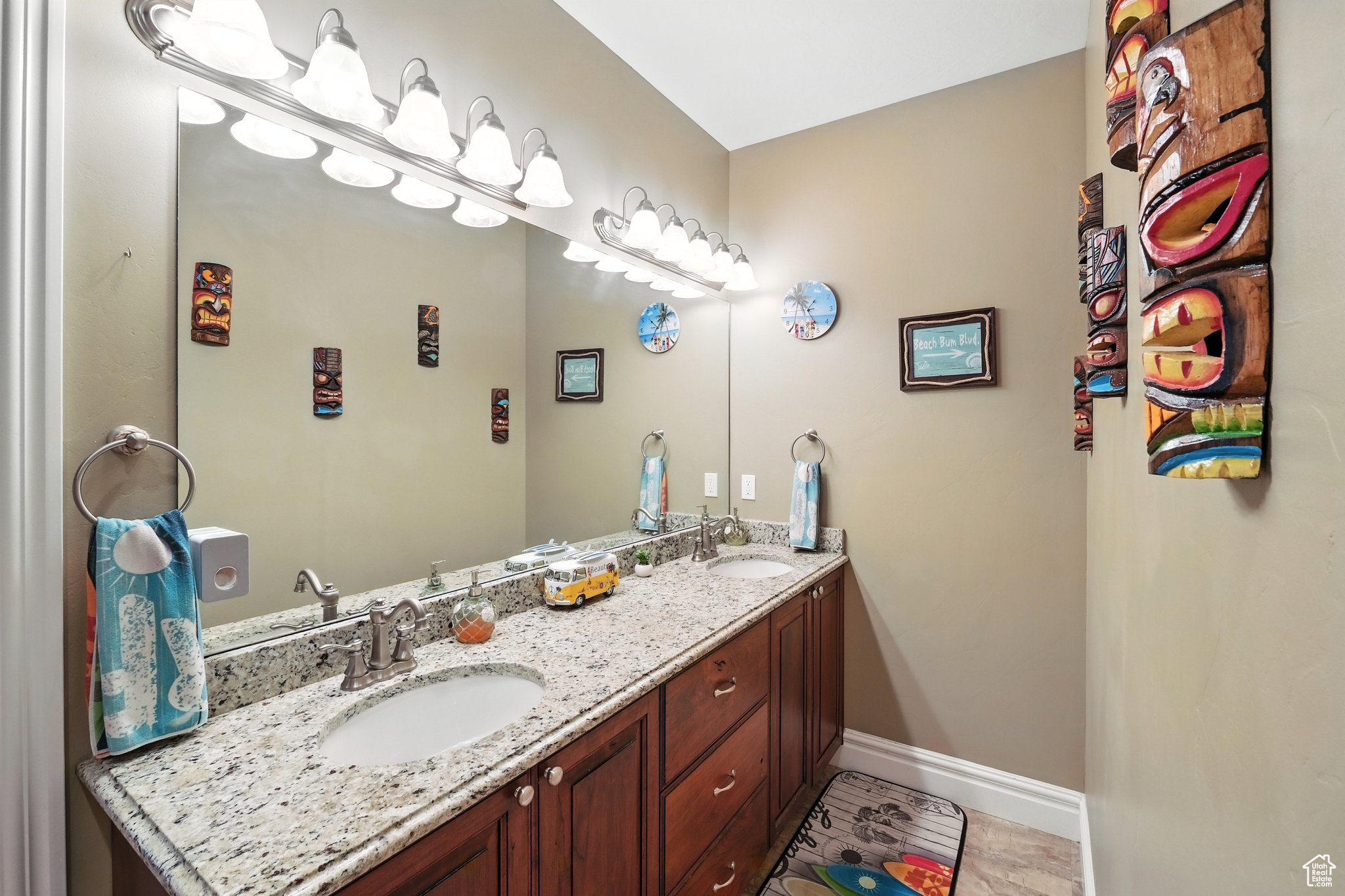 Honeyville, Utah 84314, United States, 8 Bedrooms Bedrooms, ,6 BathroomsBathrooms,Residential,Active,192304