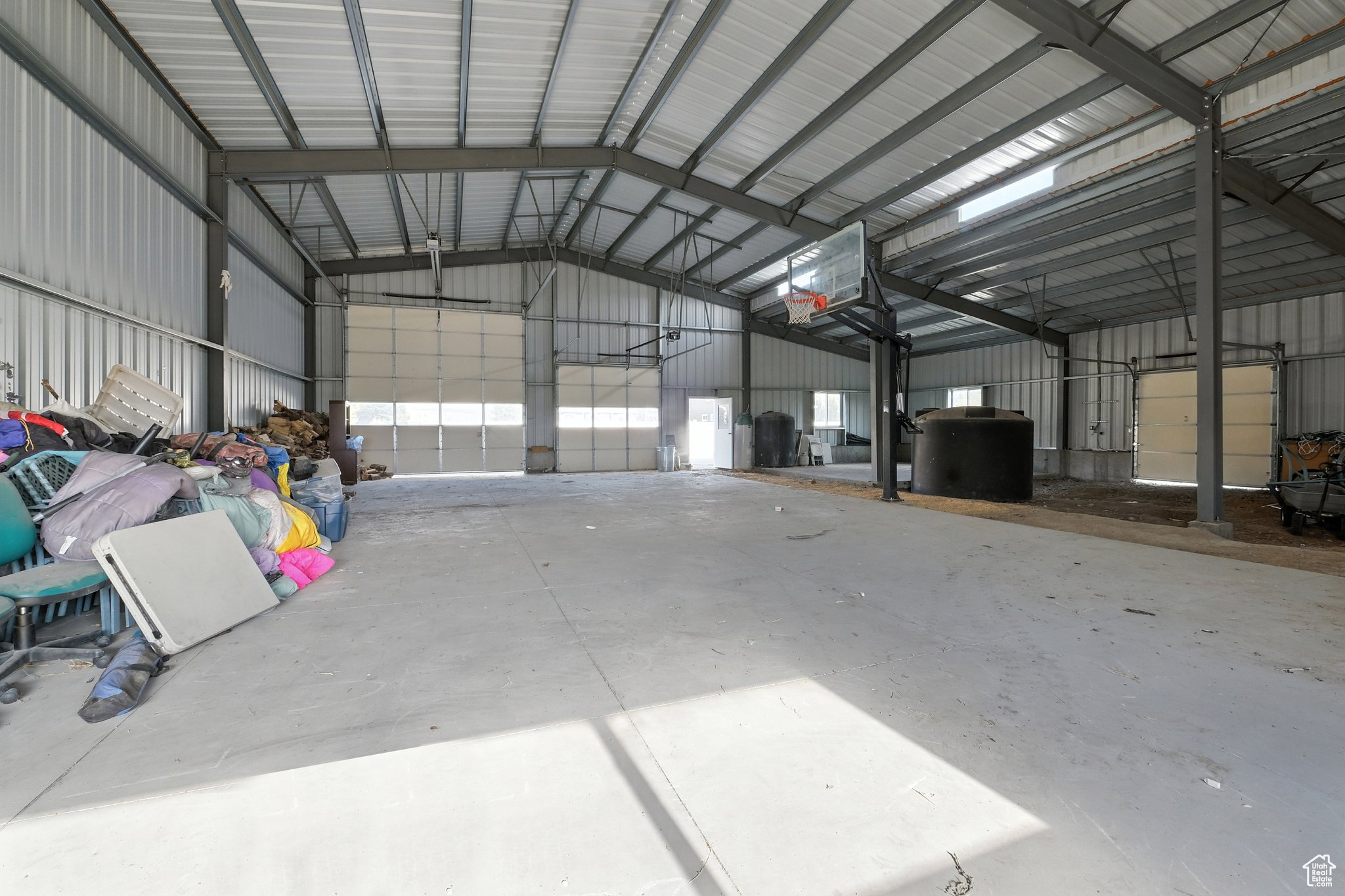 Honeyville, Utah 84314, United States, 8 Bedrooms Bedrooms, ,6 BathroomsBathrooms,Residential,Active,192304