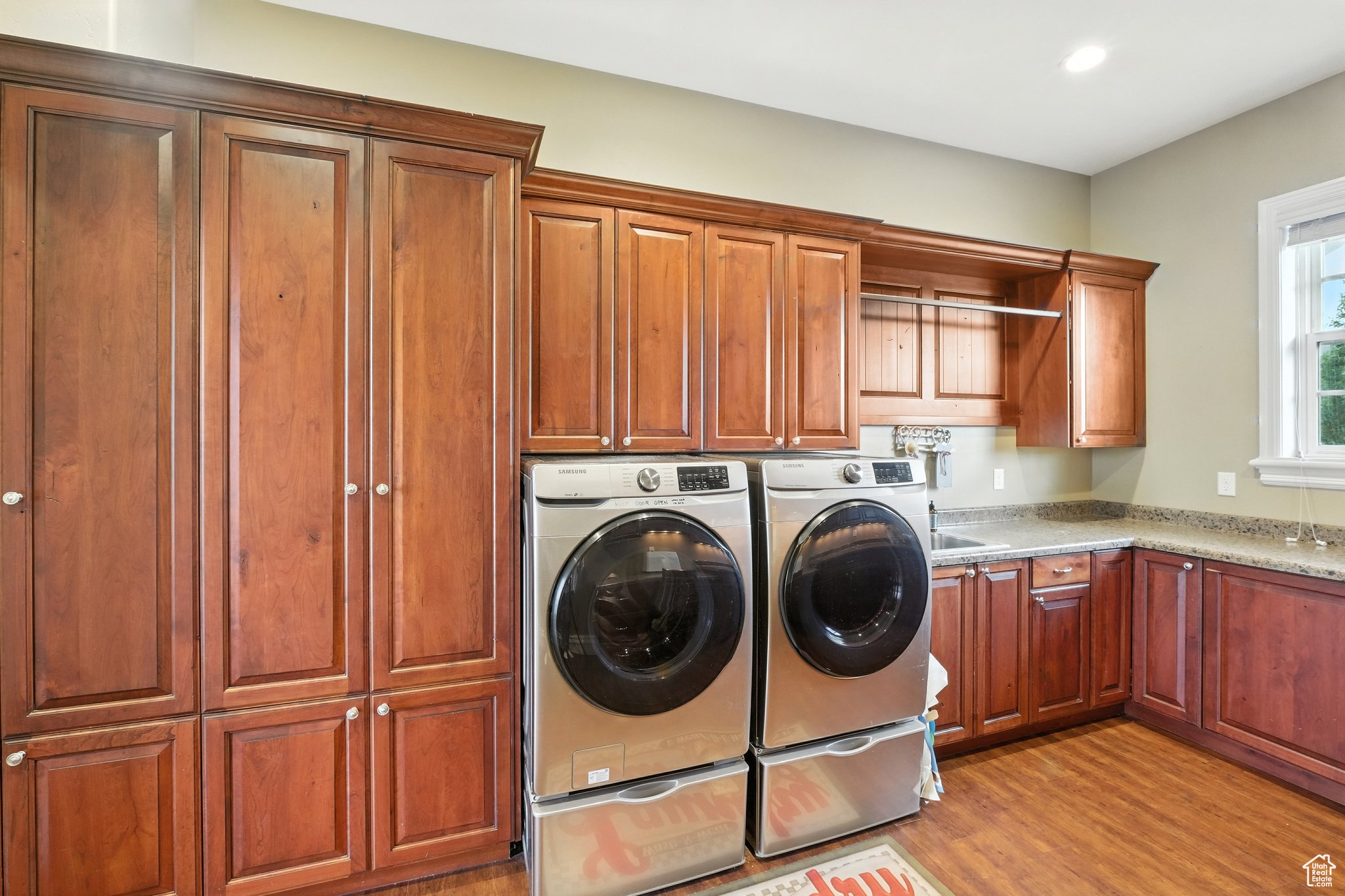 Honeyville, Utah 84314, United States, 8 Bedrooms Bedrooms, ,6 BathroomsBathrooms,Residential,Active,192304