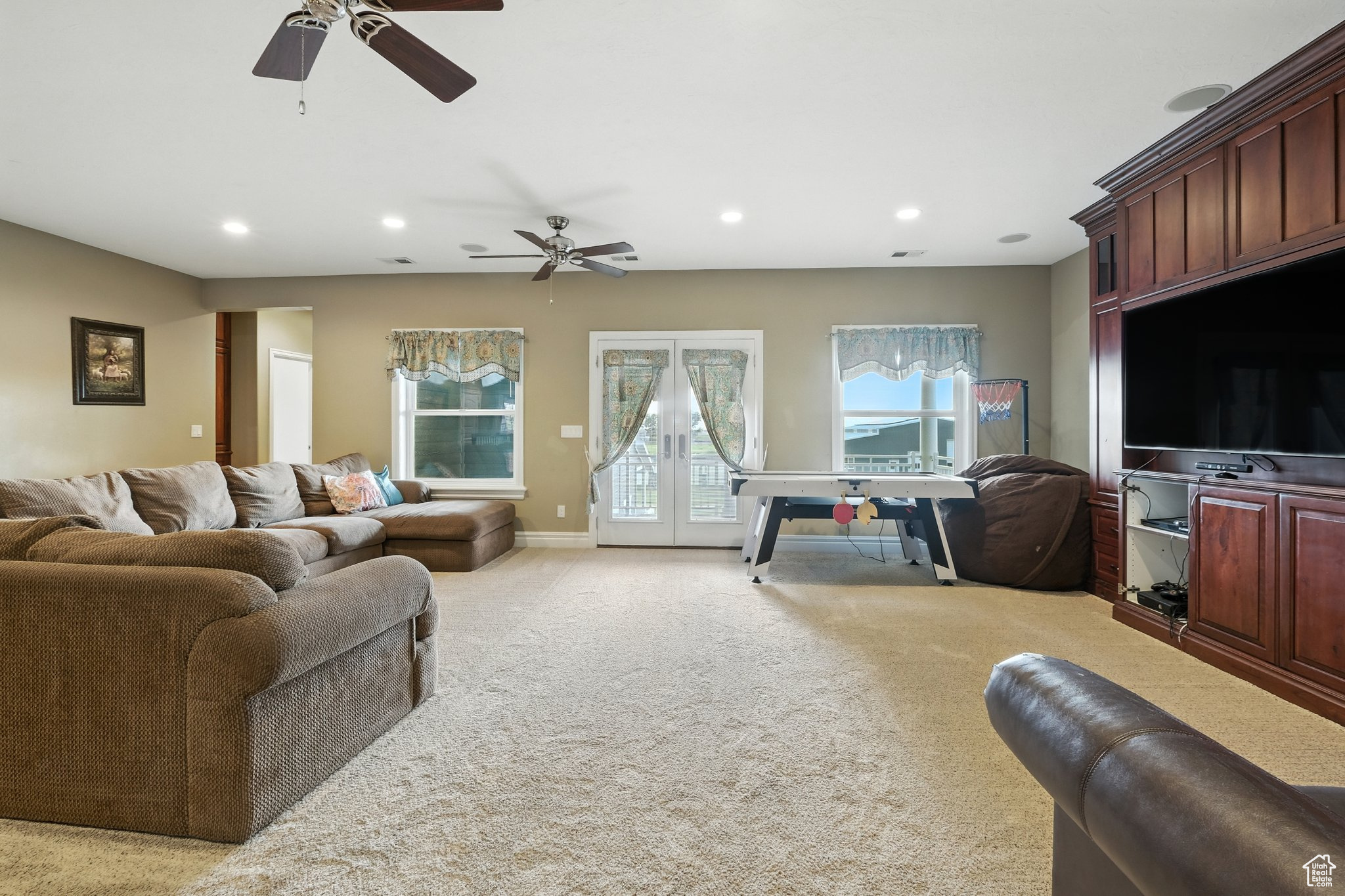 Honeyville, Utah 84314, United States, 8 Bedrooms Bedrooms, ,6 BathroomsBathrooms,Residential,Active,192304