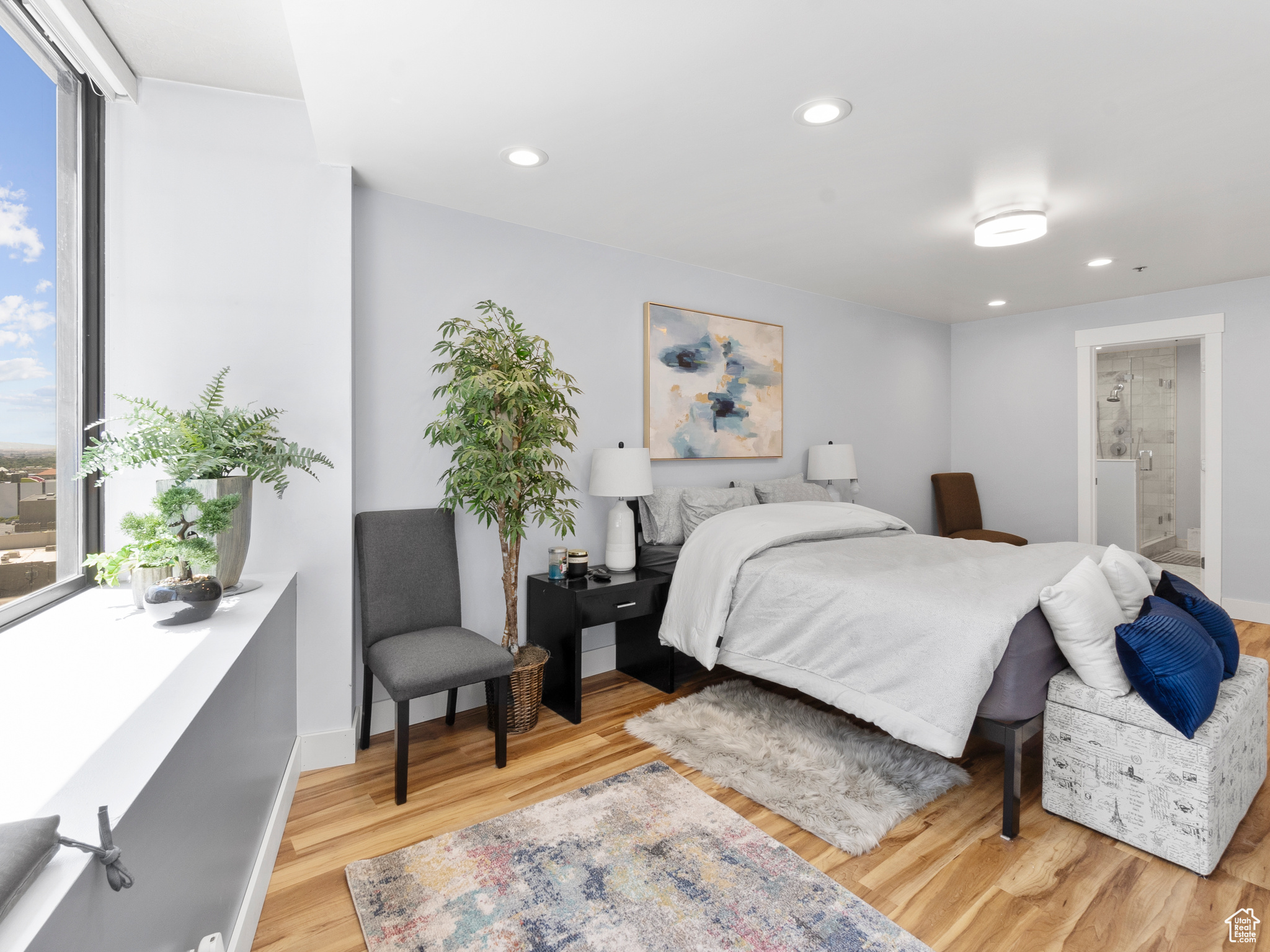 AMERICAN TOWERS - Residential