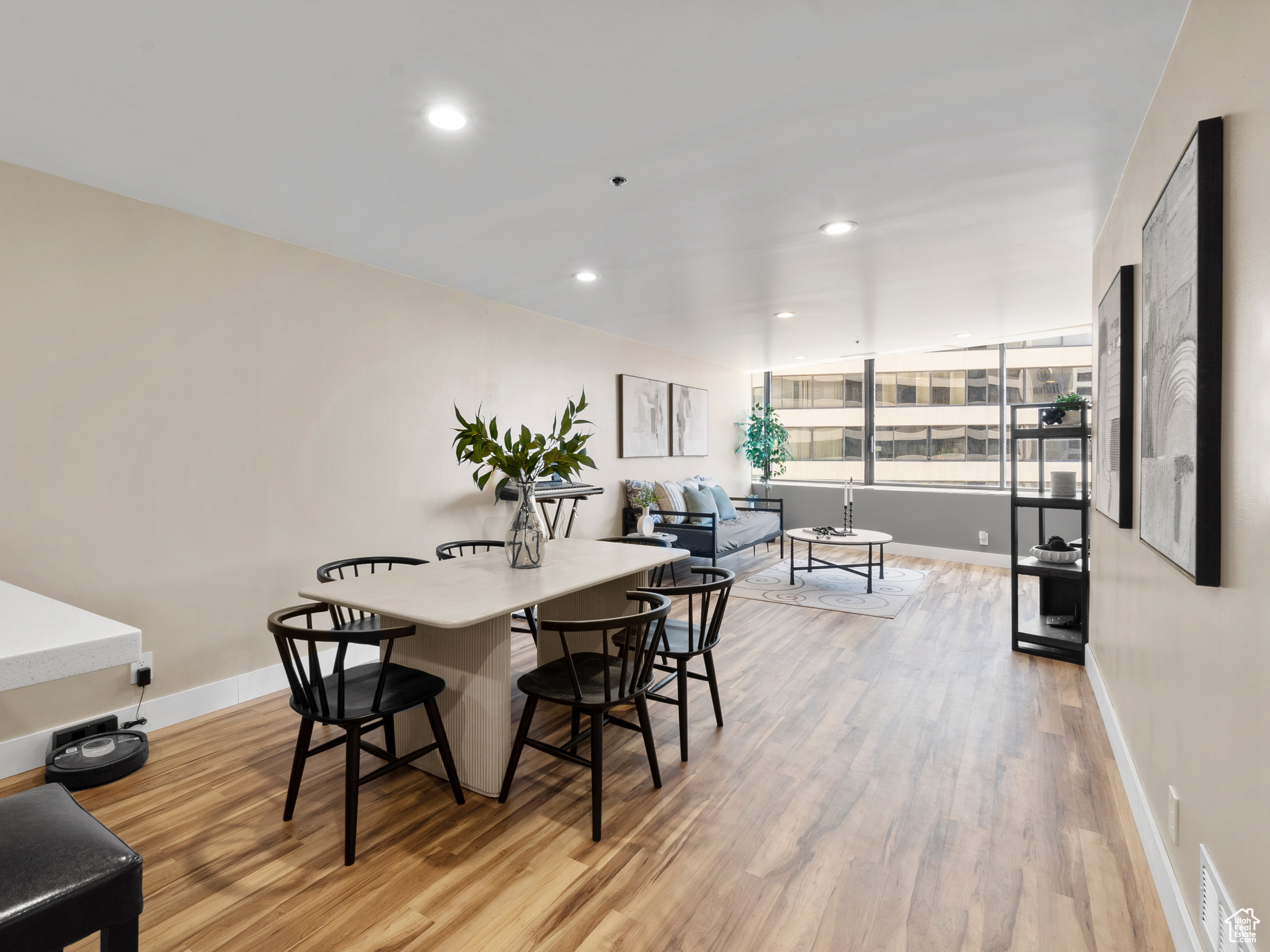 AMERICAN TOWERS - Residential