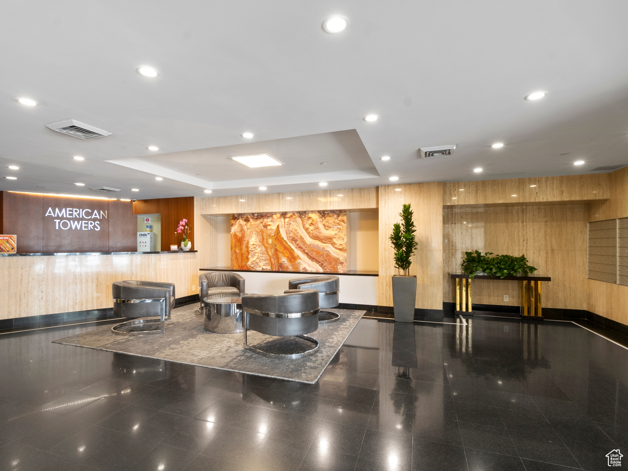 AMERICAN TOWERS - Residential