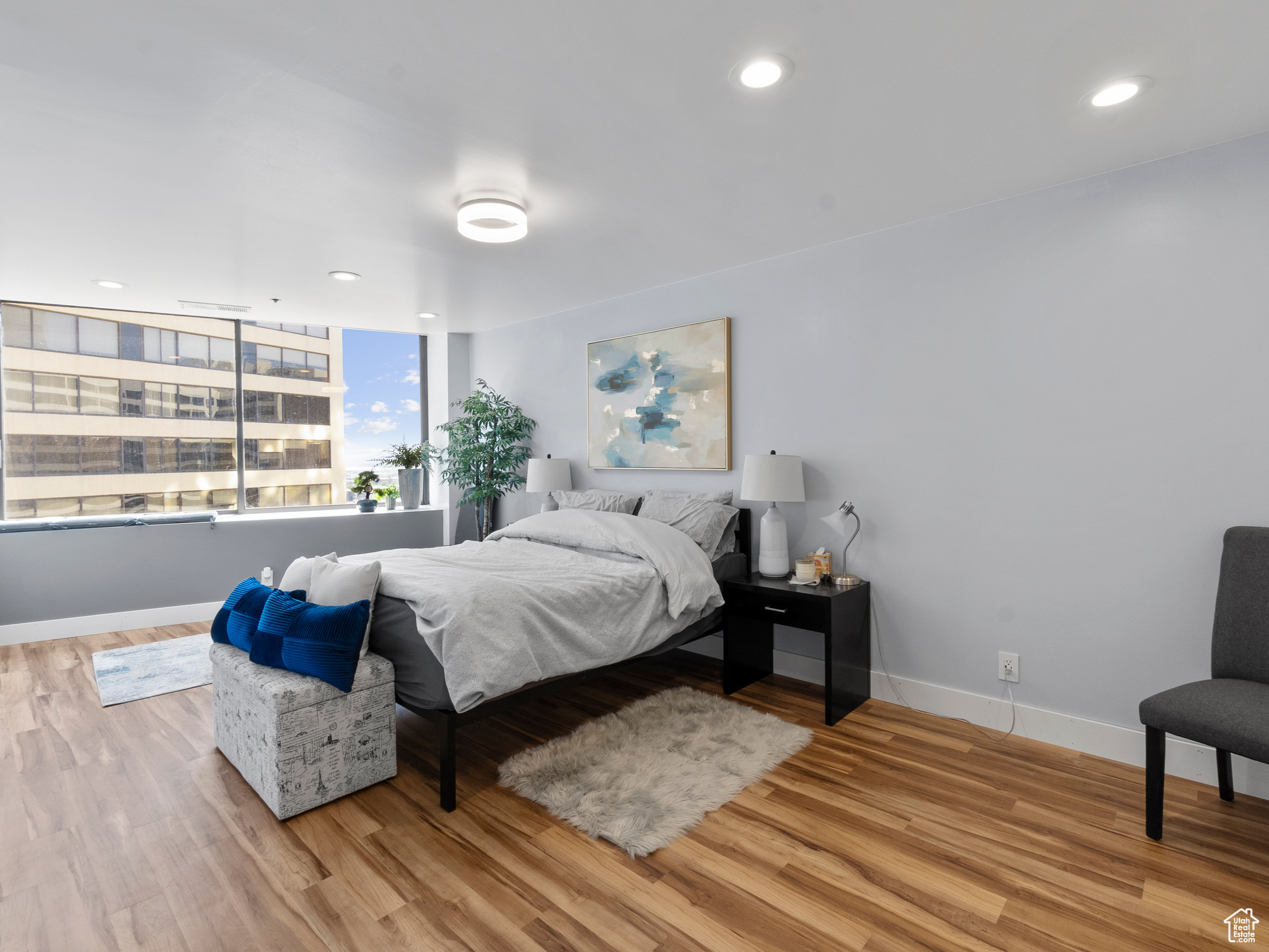 AMERICAN TOWERS - Residential